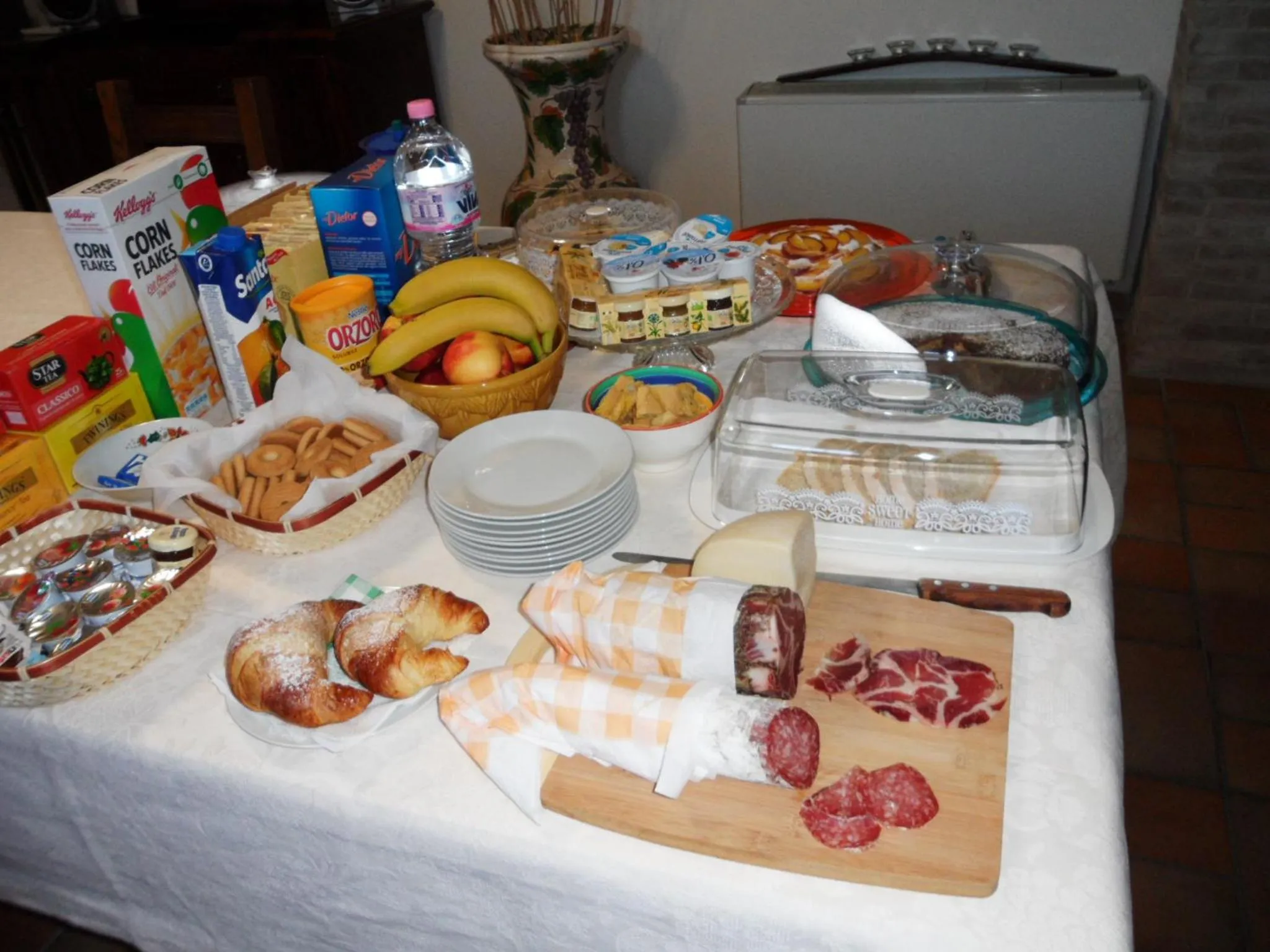 Buffet breakfast in Agriturismo La Madonnina