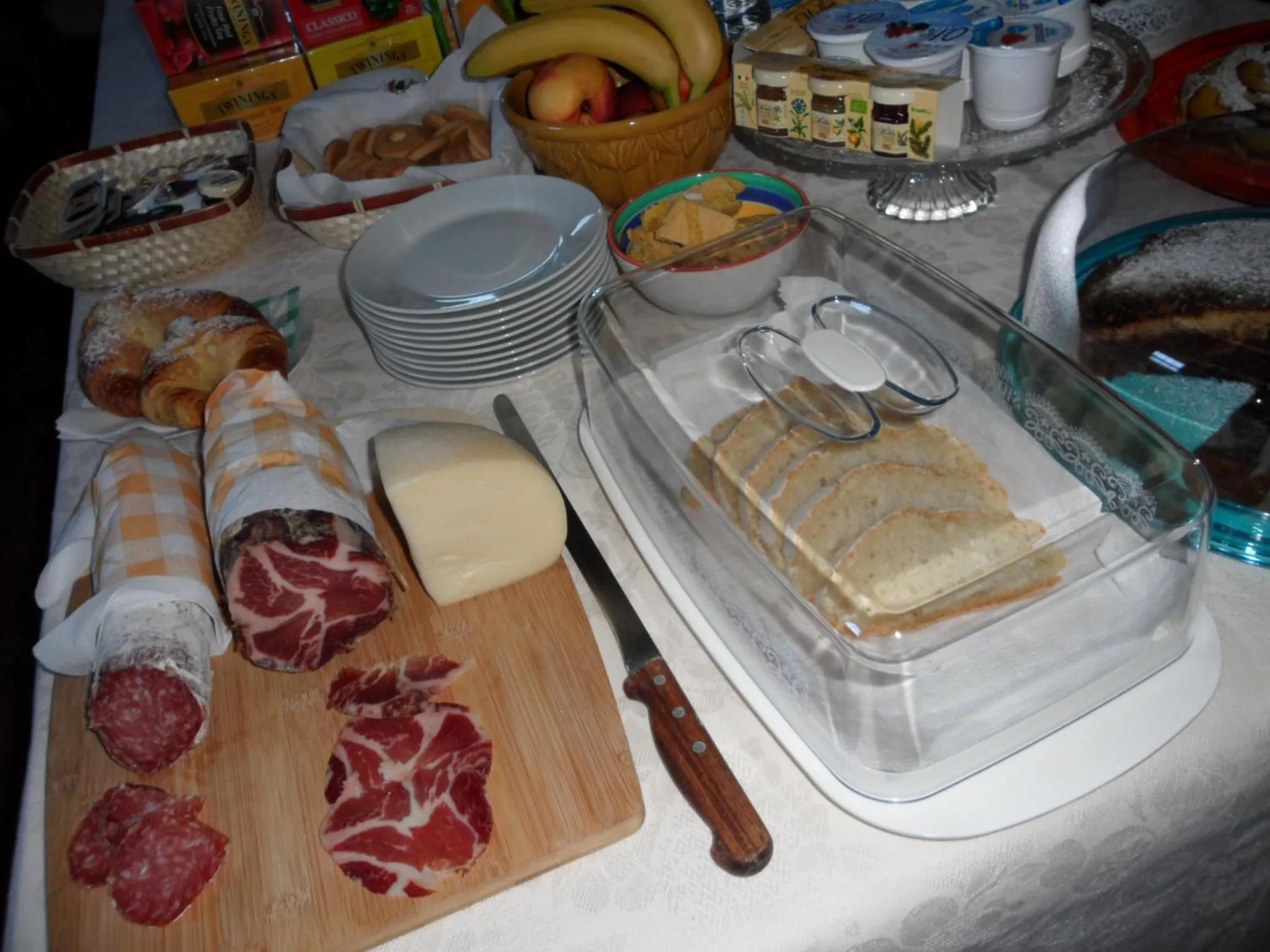 Buffet breakfast in Agriturismo La Madonnina