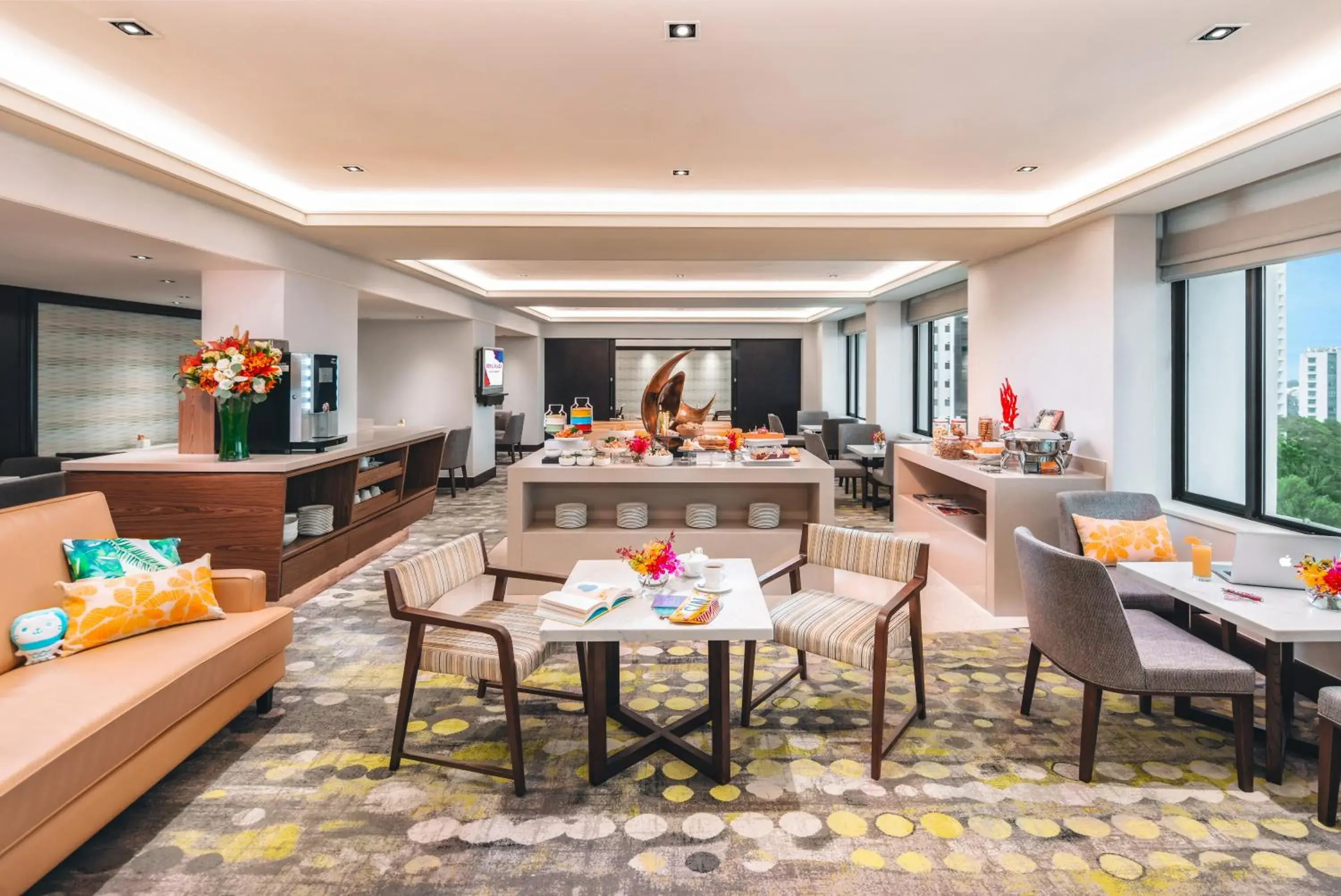 Lounge or bar in Royal Plaza on Scotts Lounge or bar in Royal Plaza on Scotts