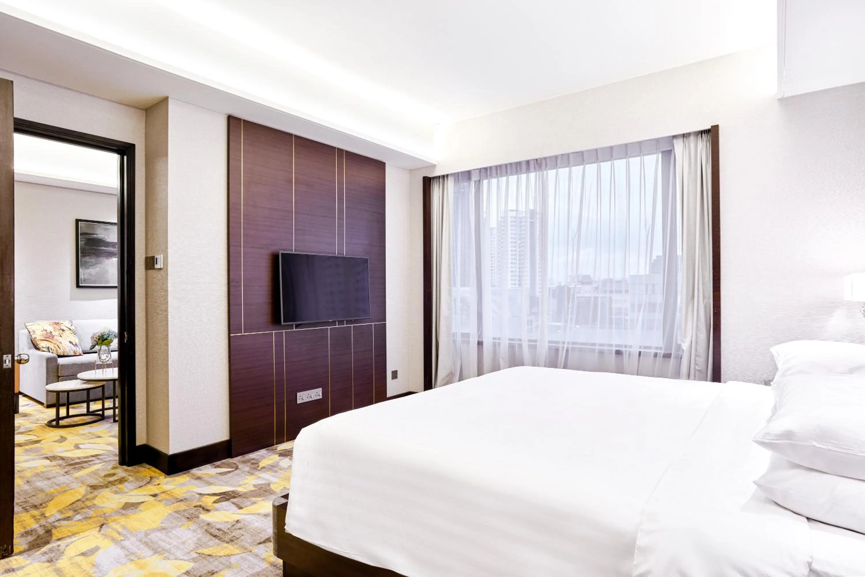 Bed in Royal Plaza on Scotts