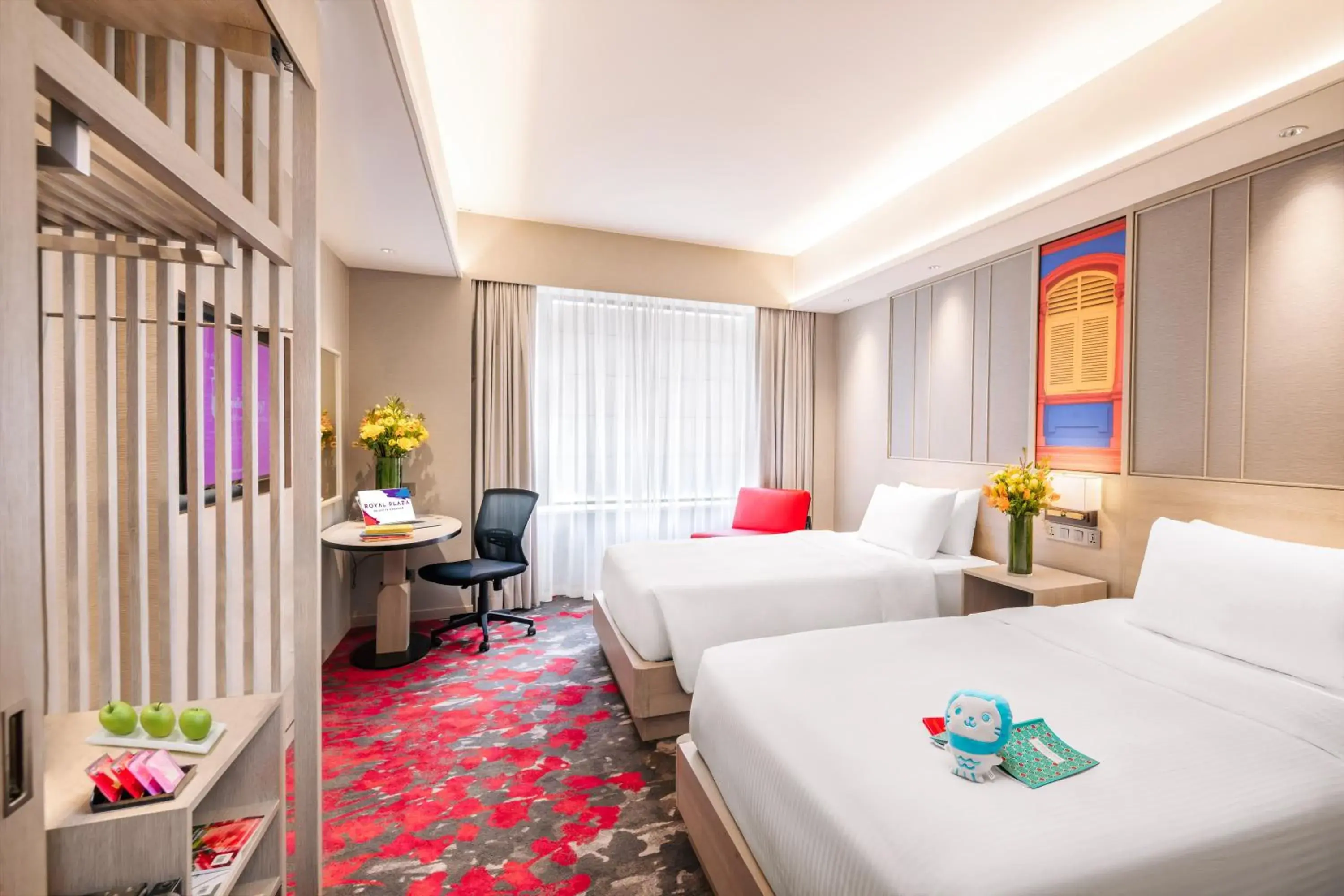 Bedroom, Bed in Royal Plaza on Scotts Bedroom, Bed in Royal Plaza on Scotts