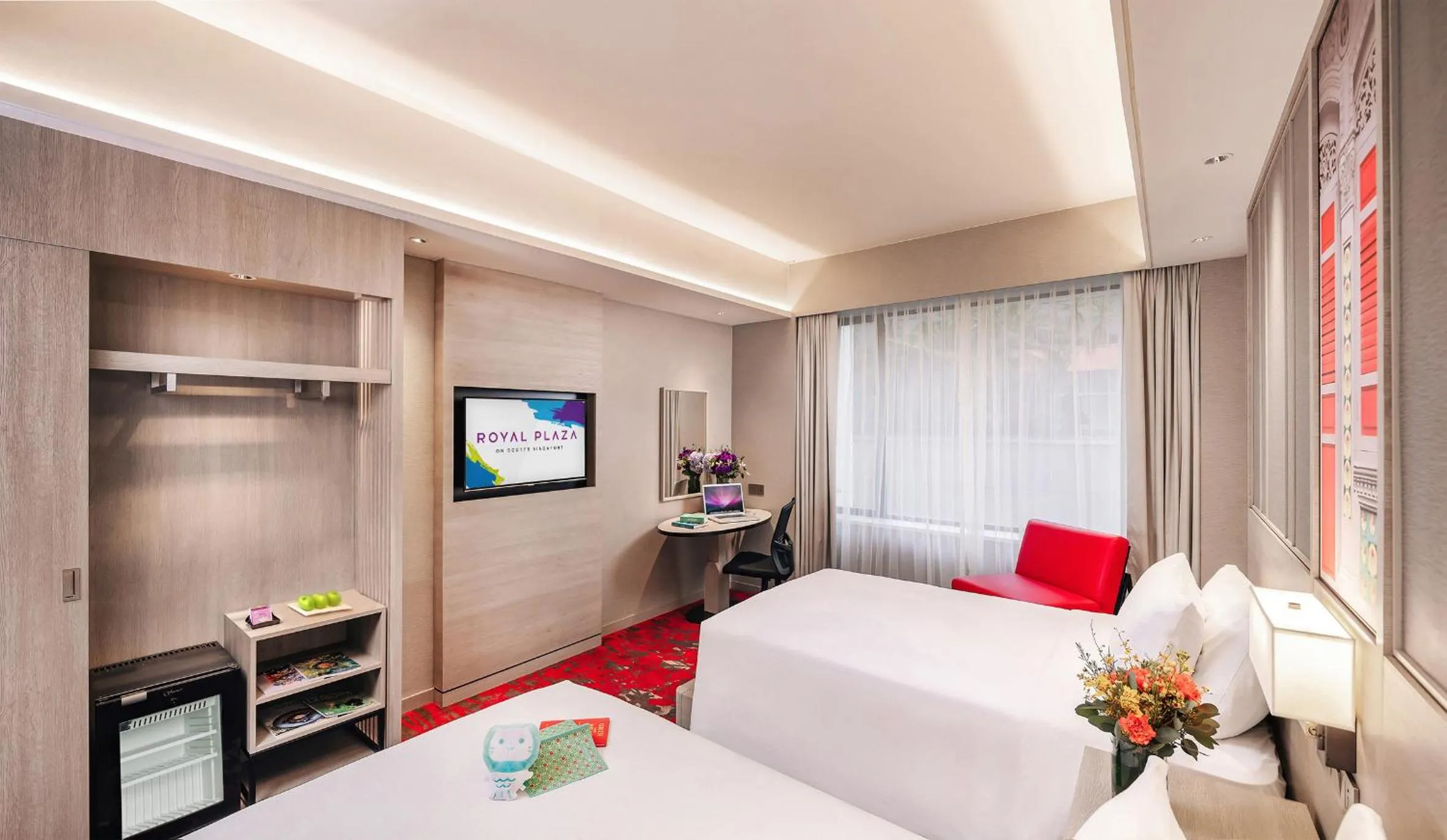 Deluxe Plus Twin Room - single occupancy in Royal Plaza on Scotts