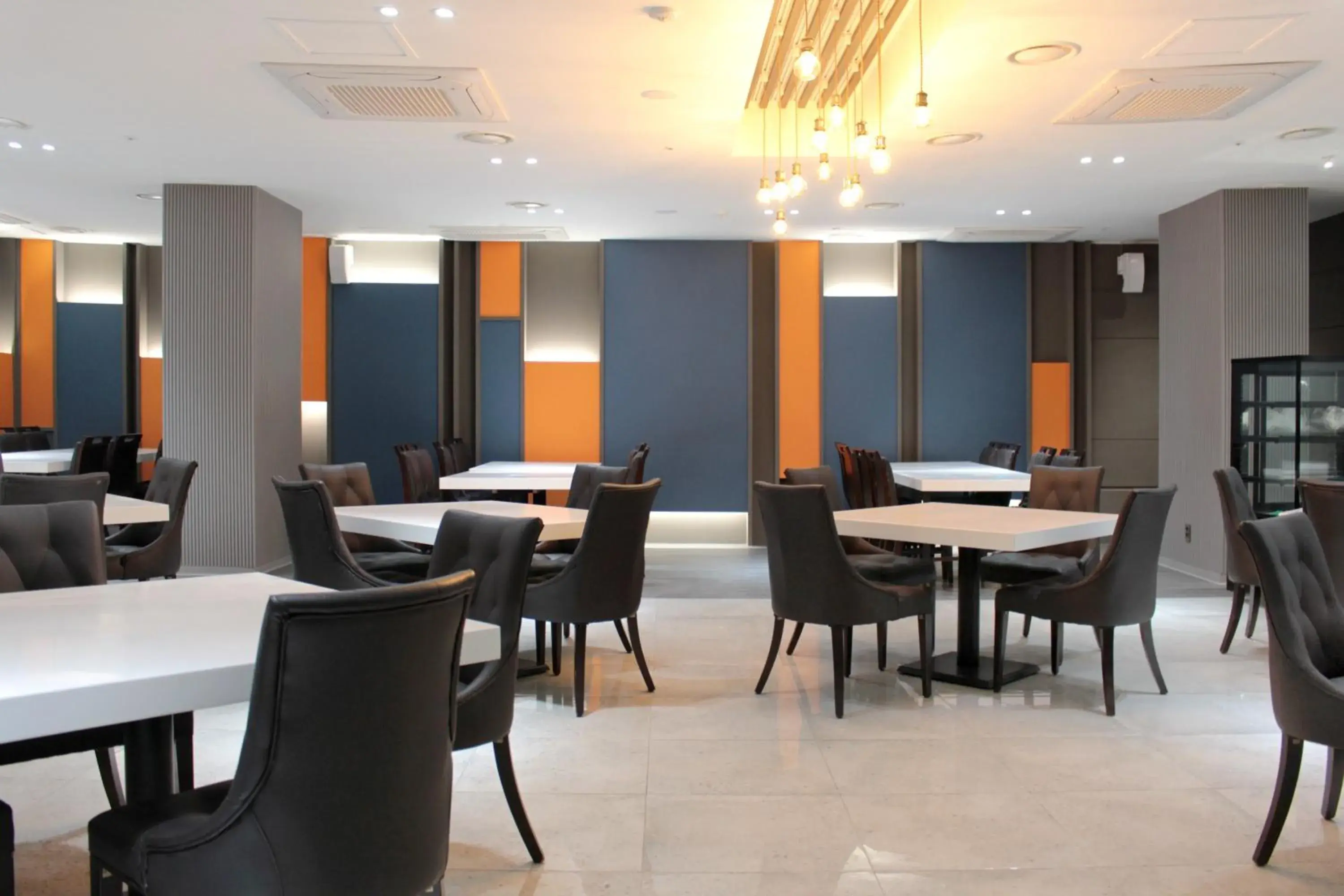 Restaurant/places to eat in Hamilton Hotel Restaurant/places to eat in Hamilton Hotel