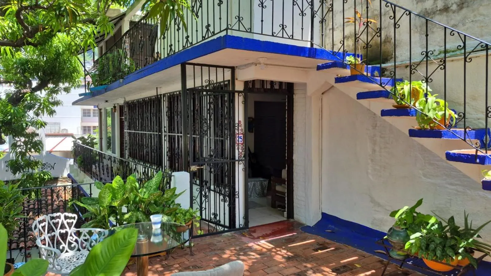 Garden in Hotel Mision, Acapulco centro