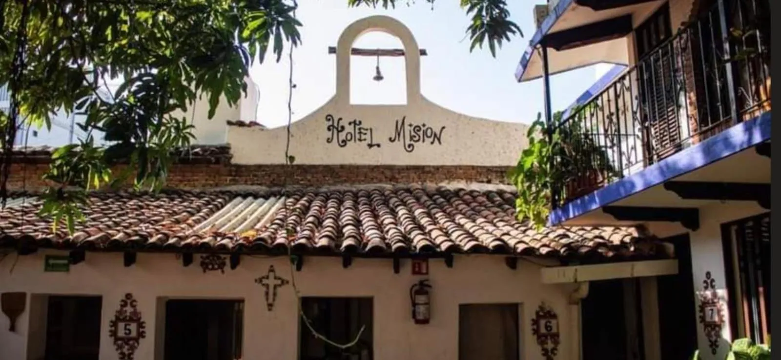 Property building in Hotel Mision, Acapulco centro