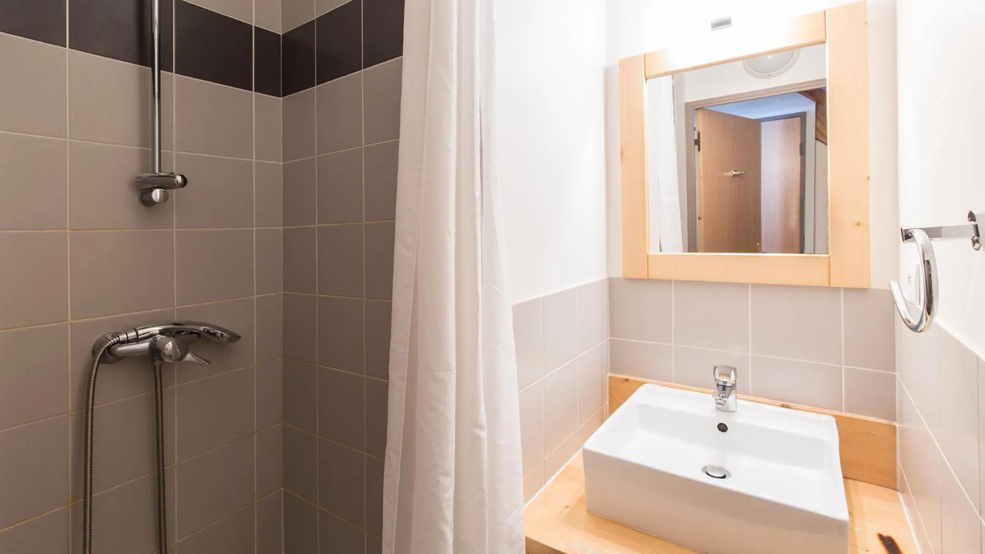 Bathroom in Vacancéole - Les Jardins de Balnéa