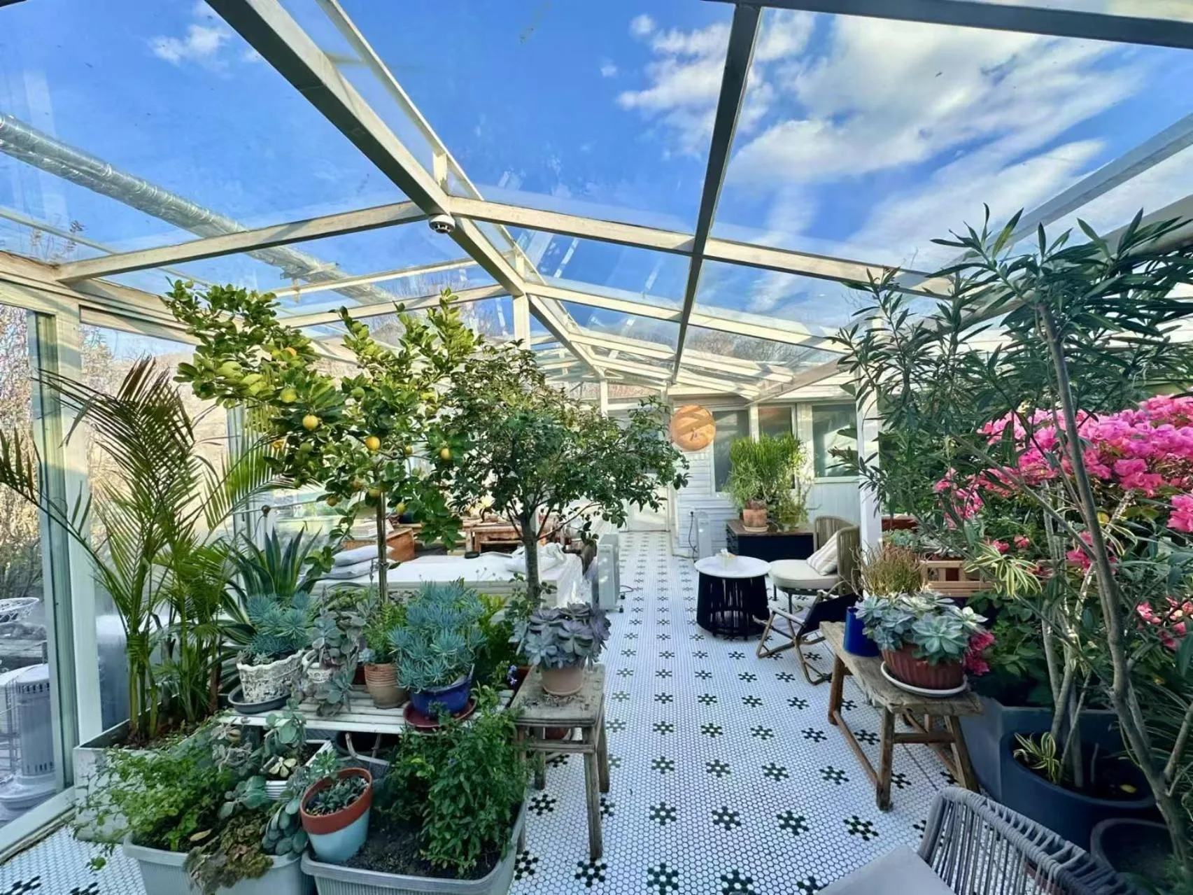 Peking Garden Siheyuan Boutique Hotel-Forbidden City&Beihai Park&Historic Hutong-Traditionnal yard&Sunshine terrace&Tea house&home kitchen