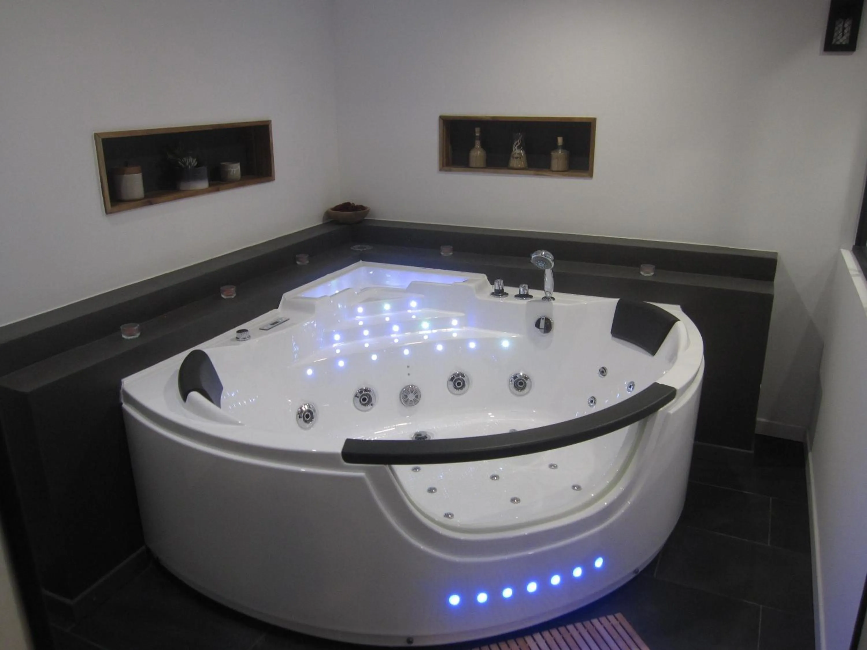 Hot Tub in La Terracotta