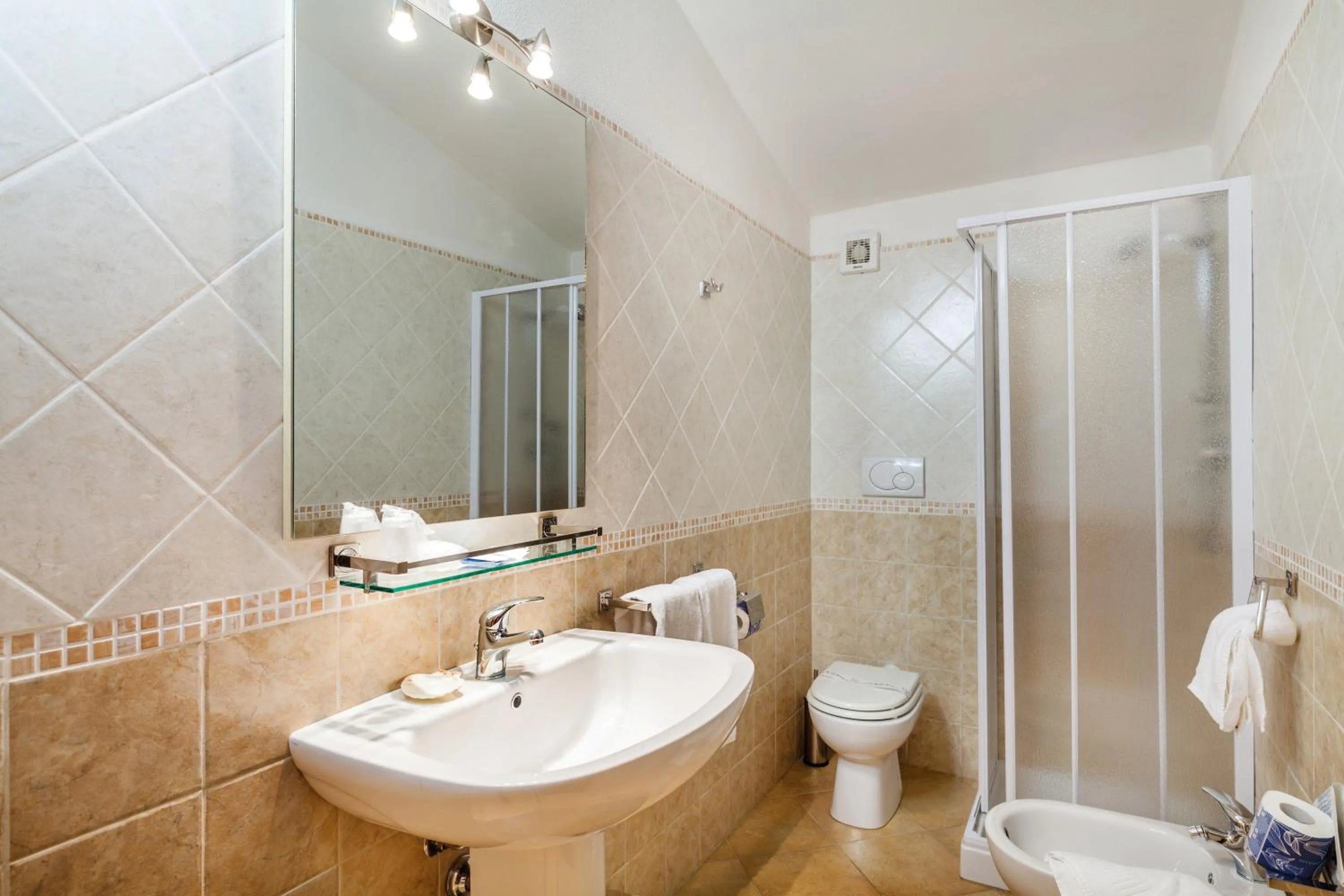 Bathroom in Hotel Petri Marini