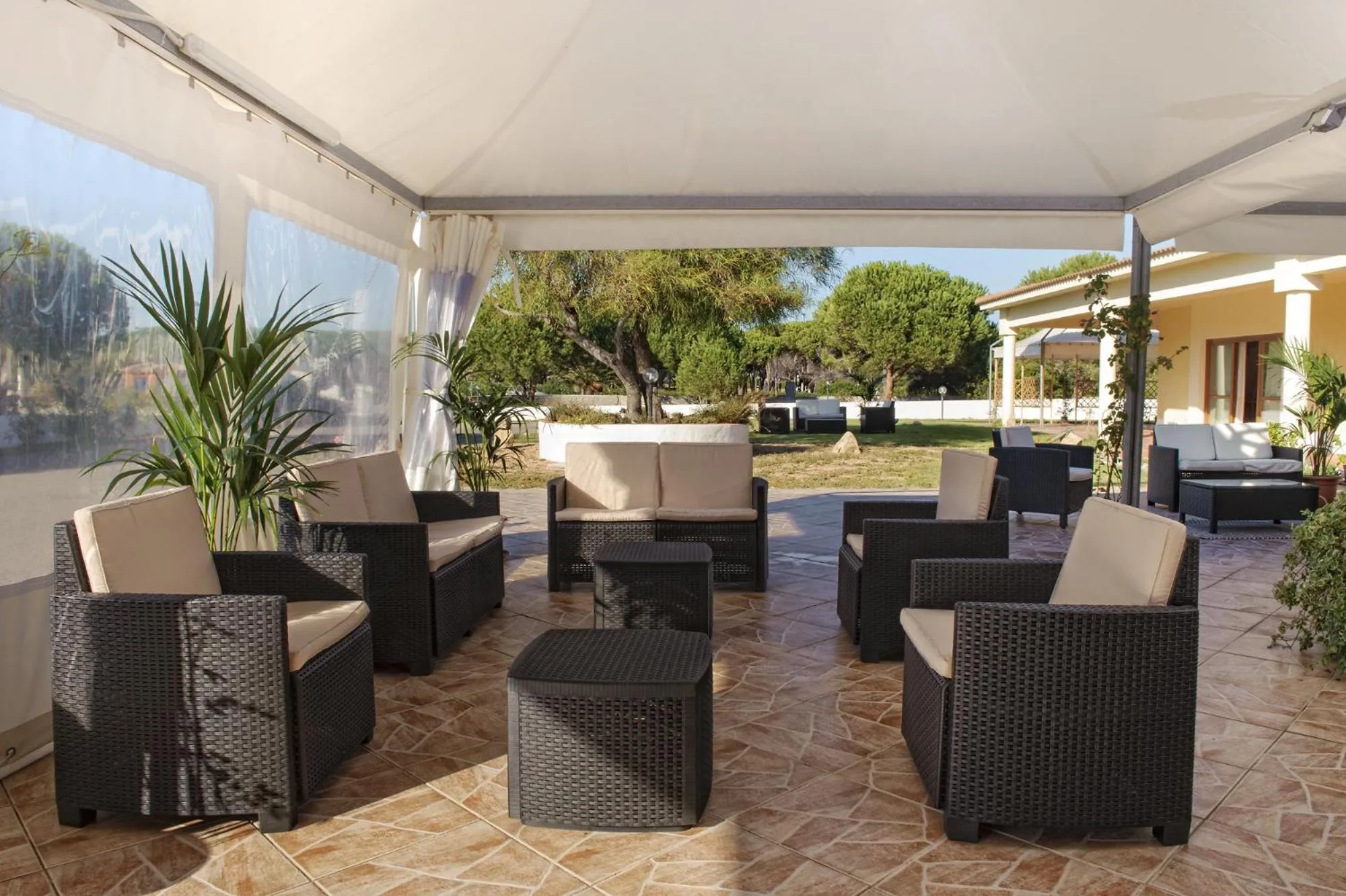 Lounge or bar in Hotel Petri Marini