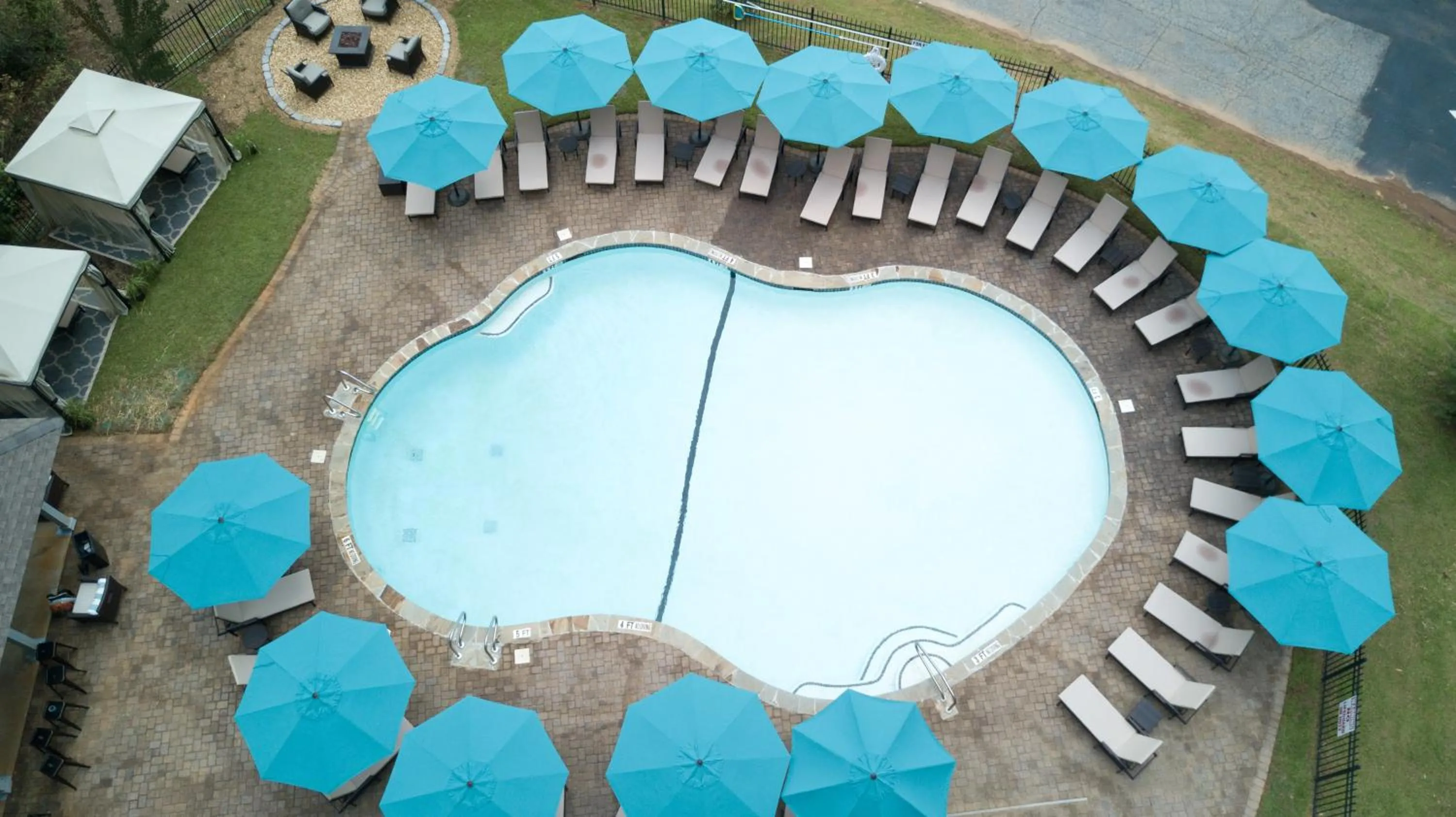 Swimming pool in Valhalla Resort Hotel