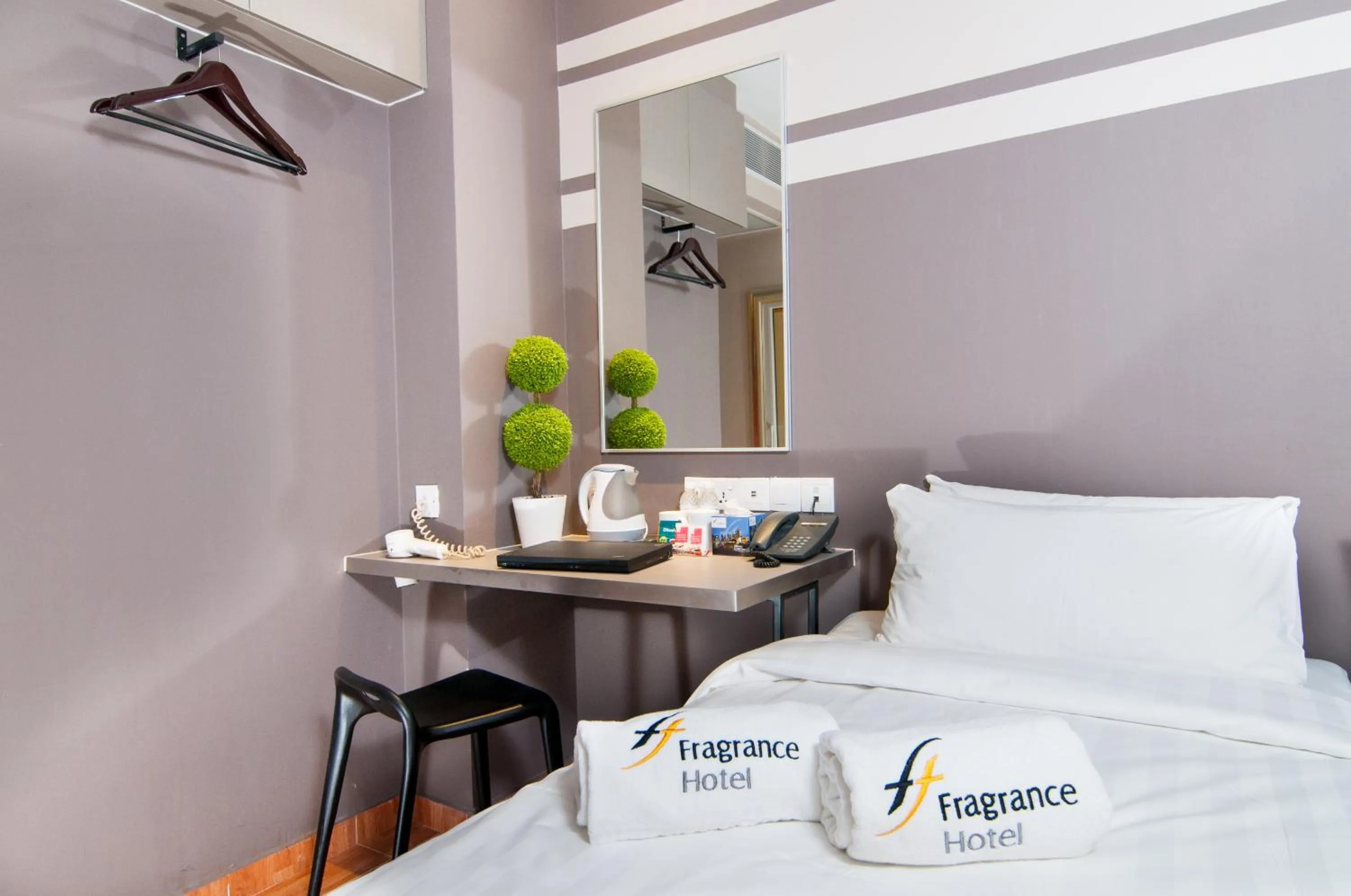 Bed in Fragrance Hotel - Kovan