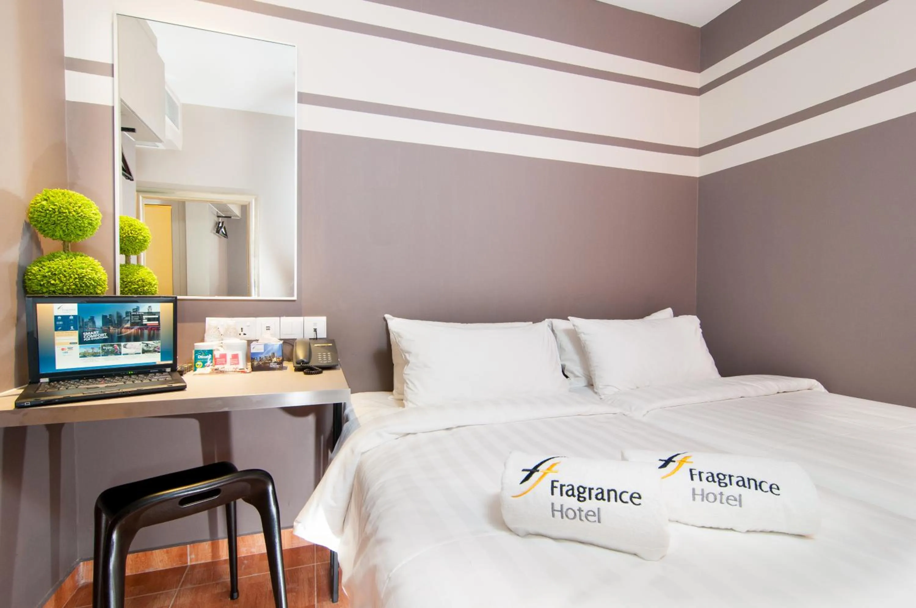 Bed in Fragrance Hotel - Kovan