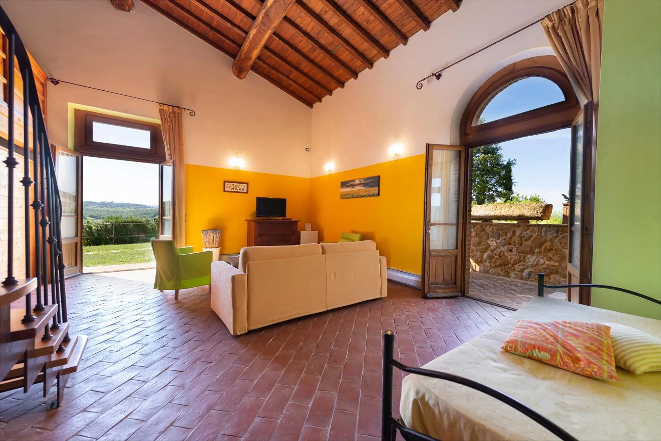 Living room, Bed in Locanda Vesuna Hotel Countryhouse