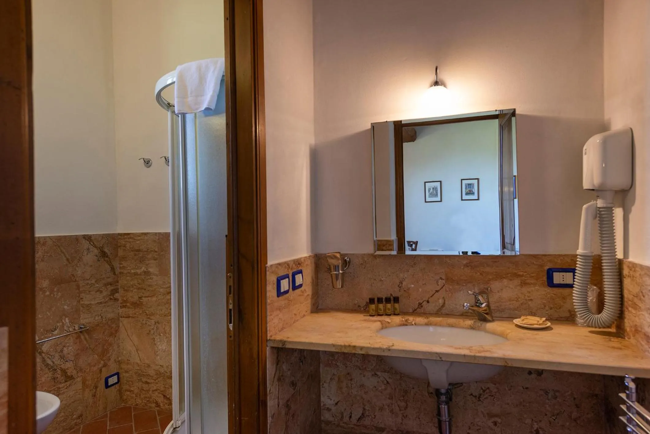 Bathroom in Locanda Vesuna Hotel Countryhouse