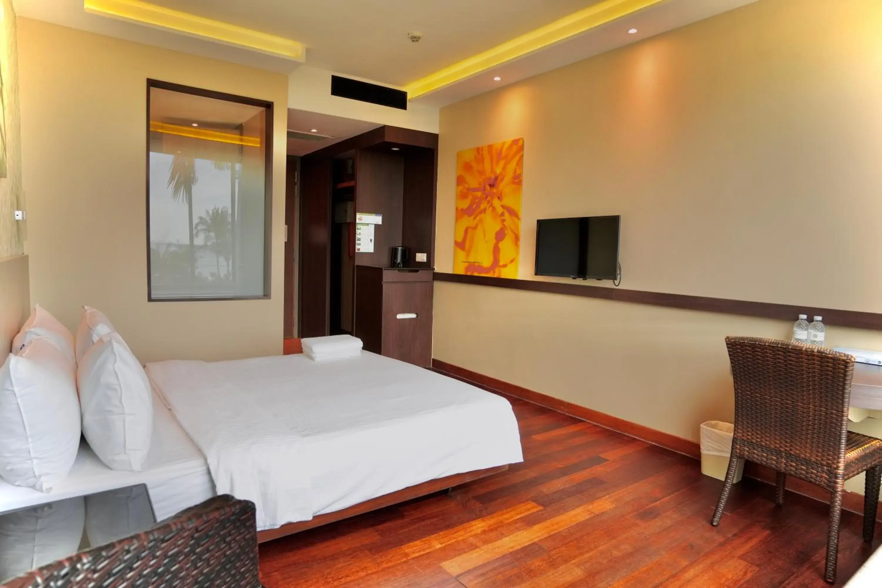 Deluxe Triple Room in Siloso Beach Resort - Sentosa Deluxe Triple Room in Siloso Beach Resort - Sentosa