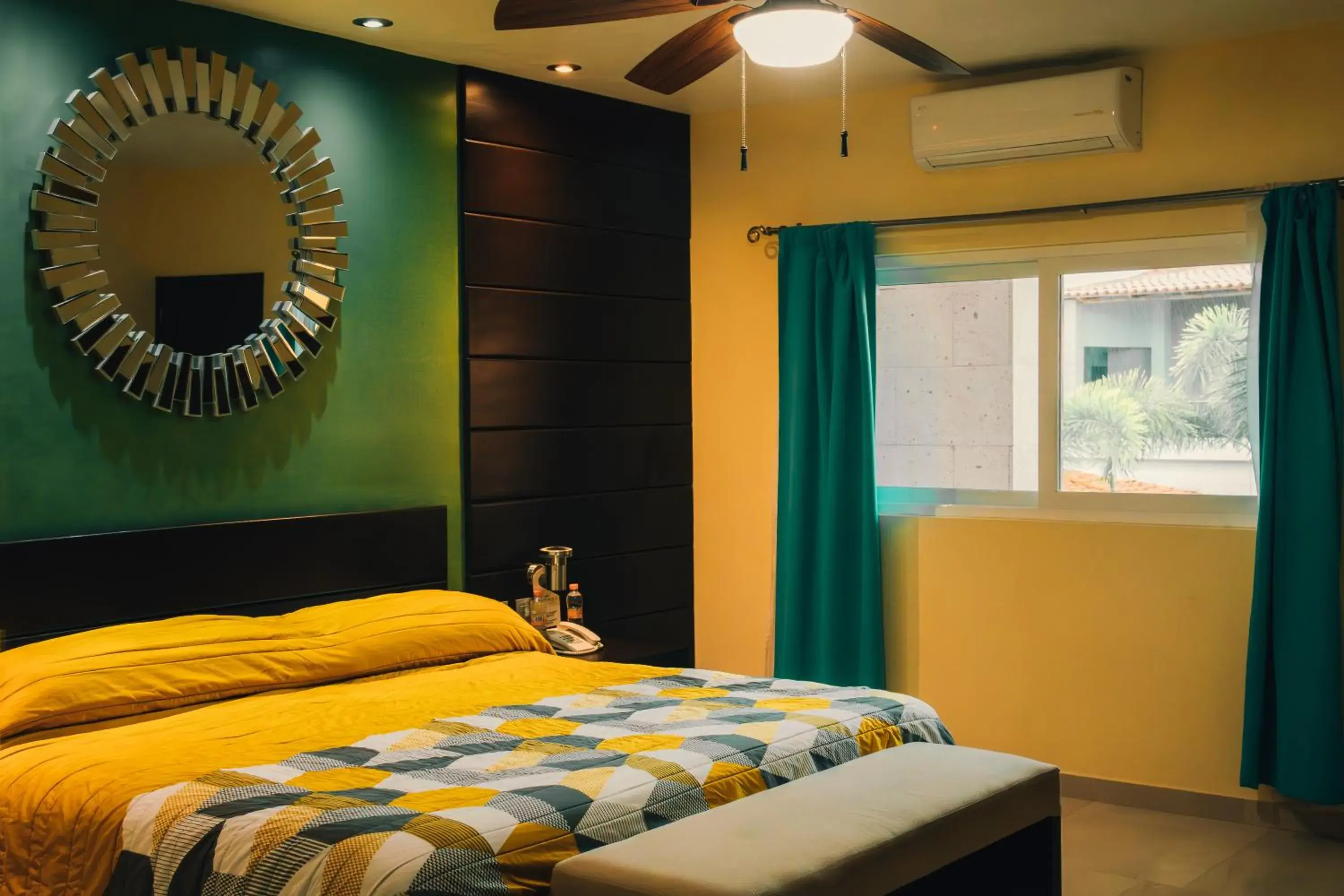 Deluxe King Suite in Luxury Hotel Inn Deluxe King Suite in Luxury Hotel Inn