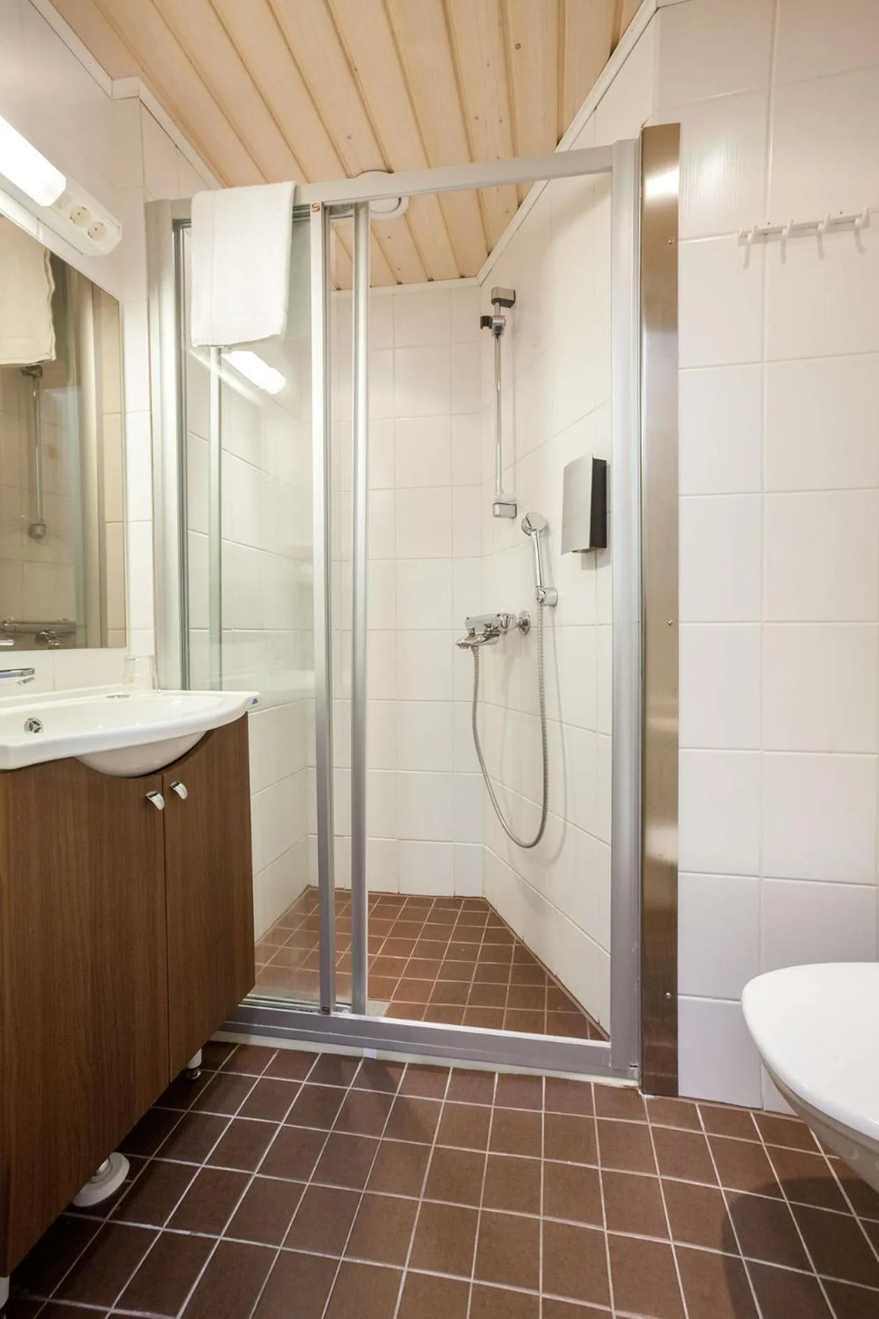 Shower in Pietarsaaren Kaupunginhotelli