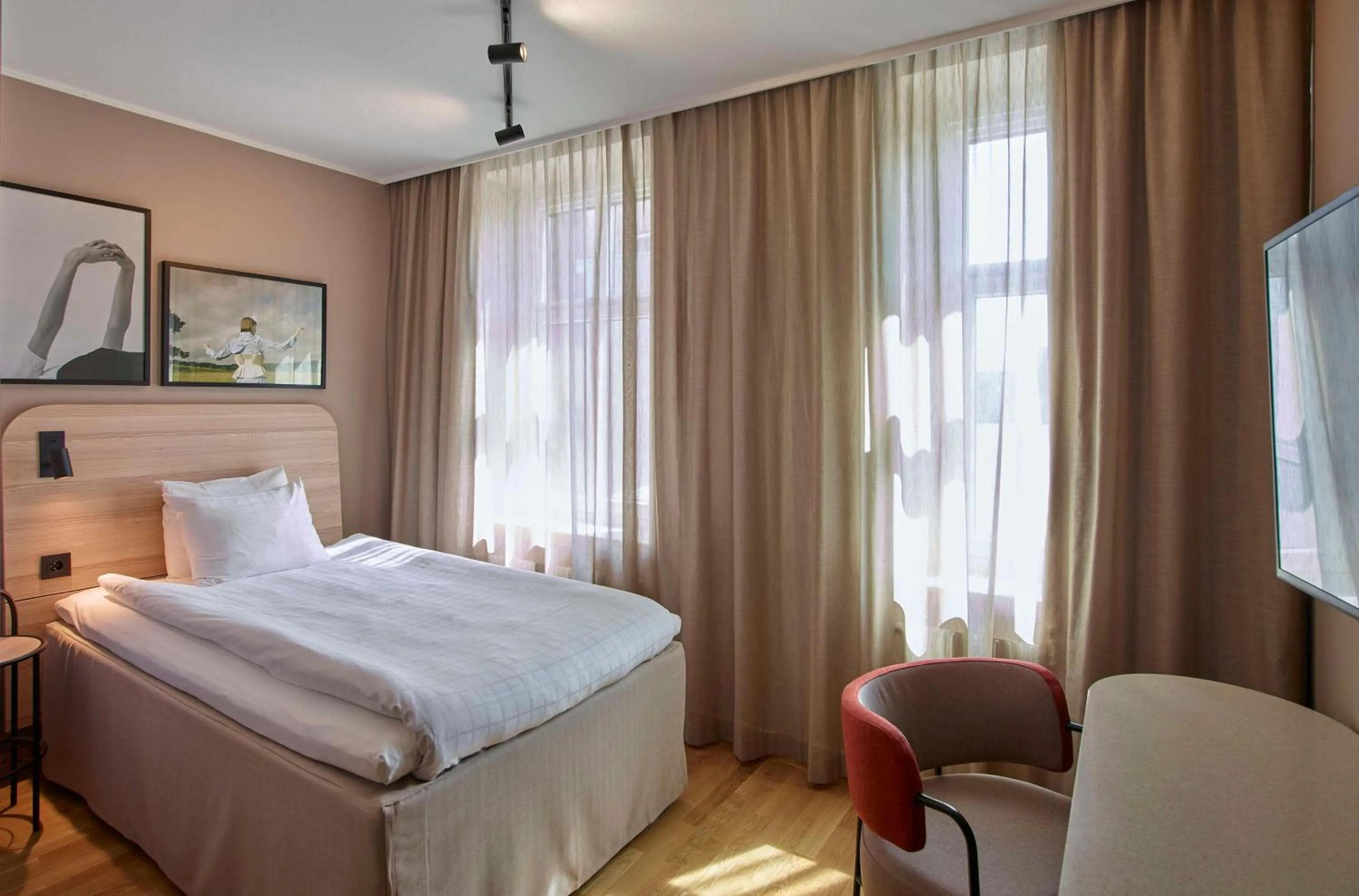 Bedroom, Bed in Scandic Strömmen