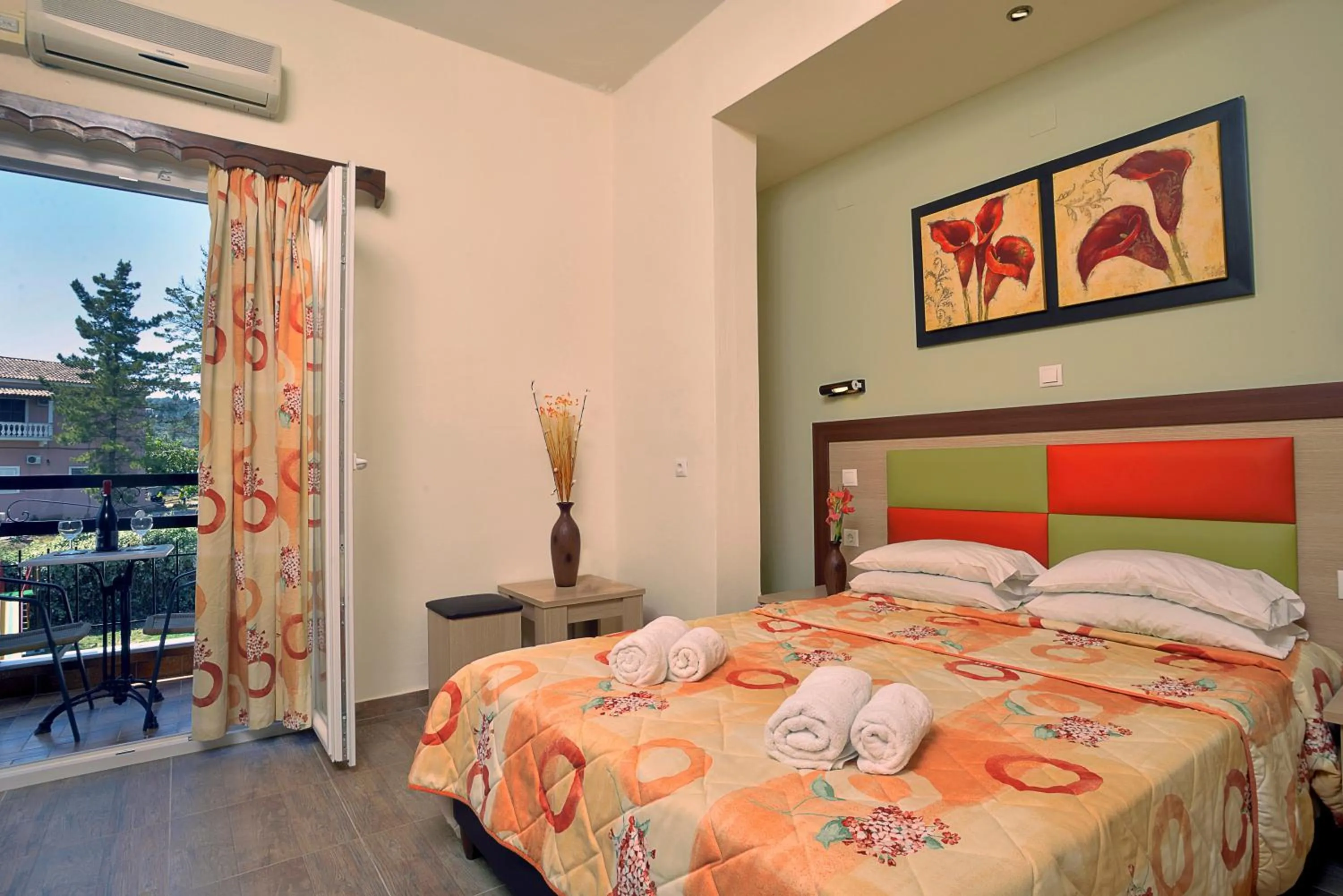 Bedroom, Bed in Maltezos Hotel