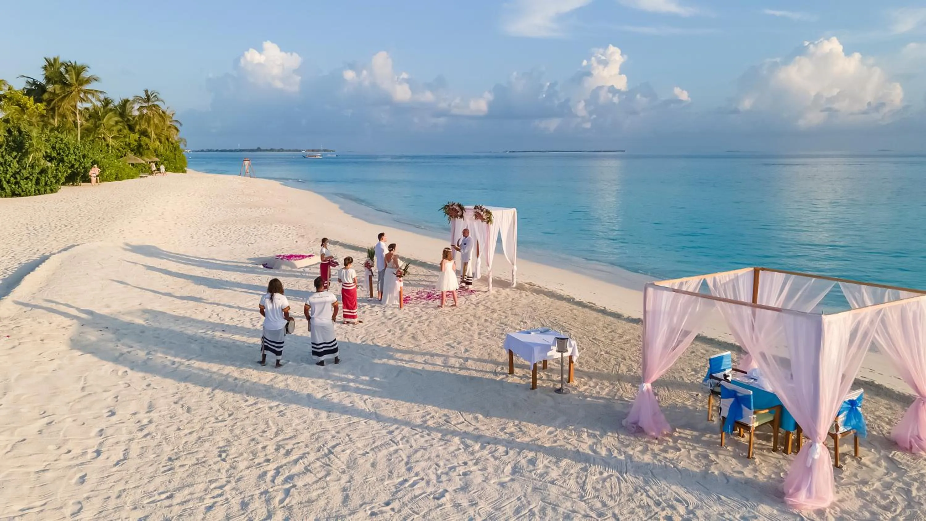 wedding in Reethi Faru Resort