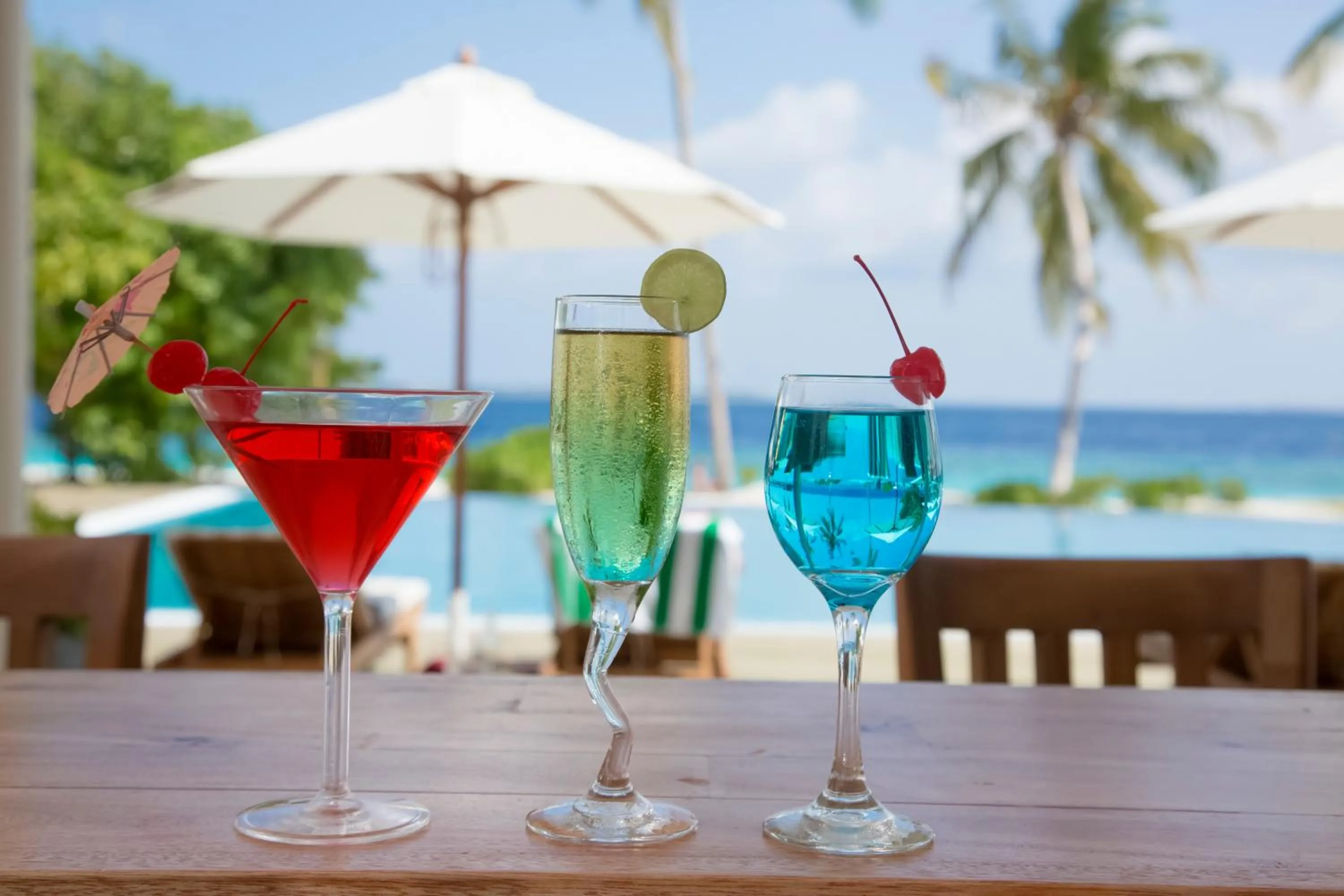 Lounge or bar in Reethi Faru Resort