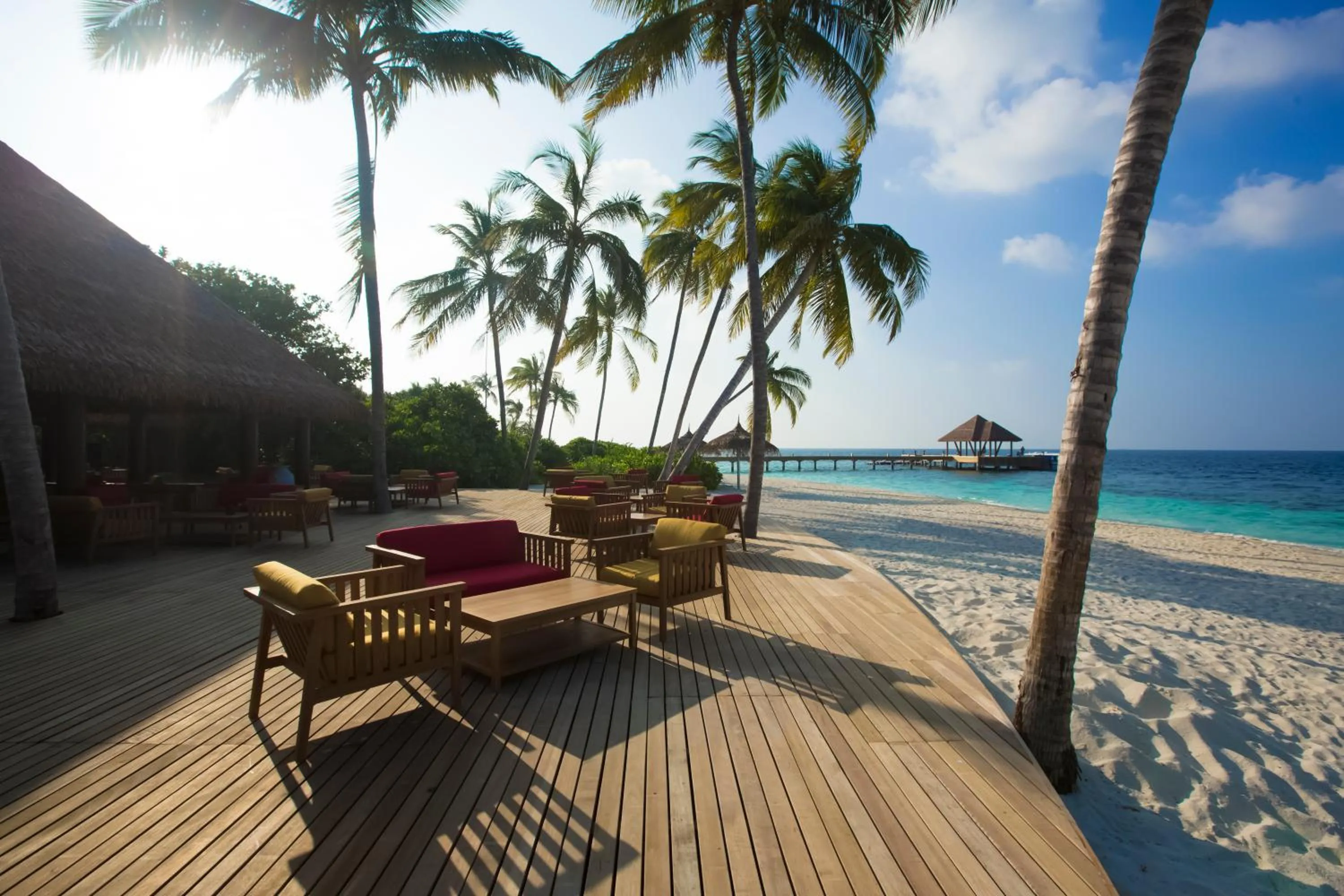 Lounge or bar in Reethi Faru Resort