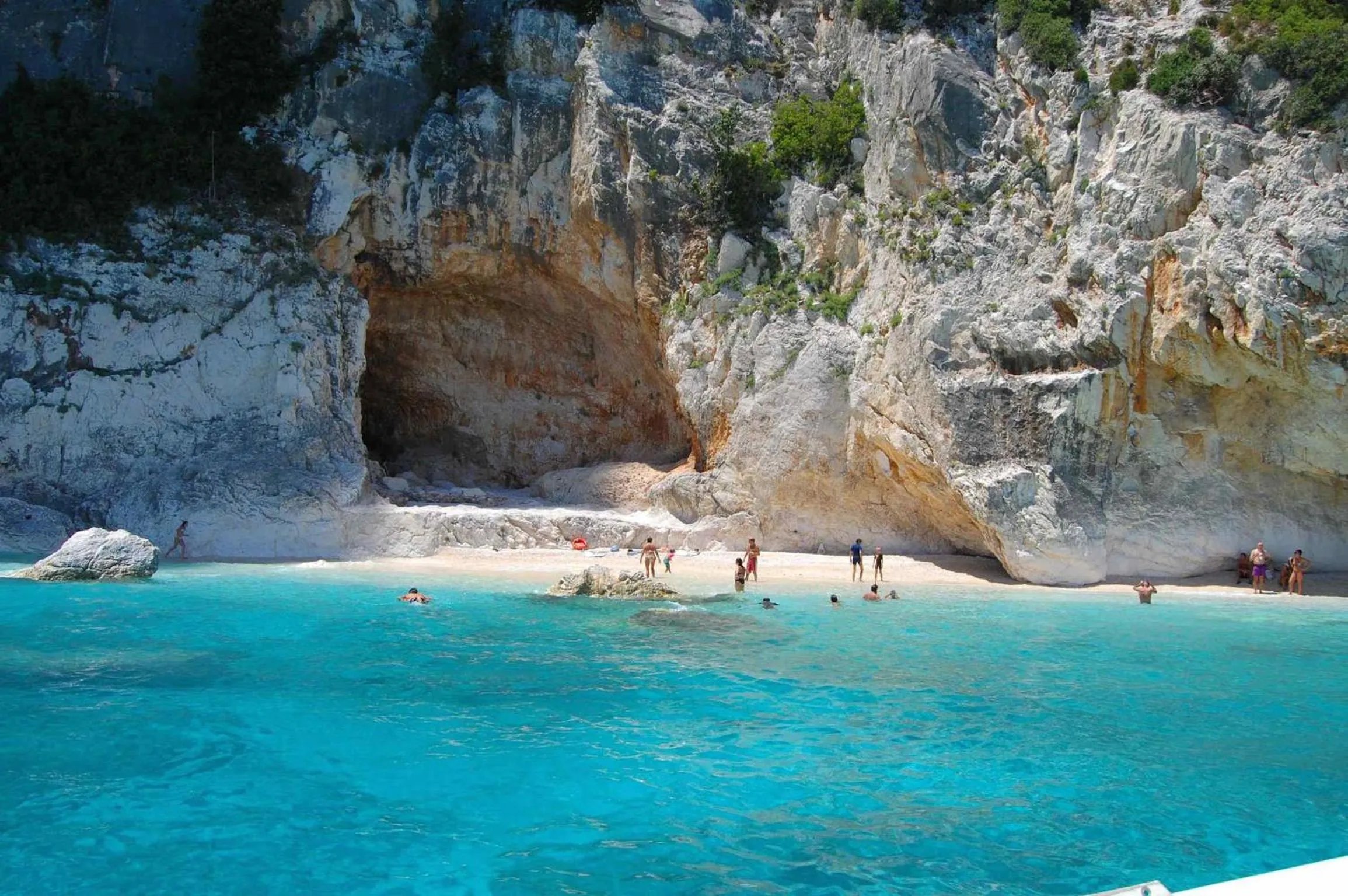 Snorkeling in Albergo Diffuso Mannois