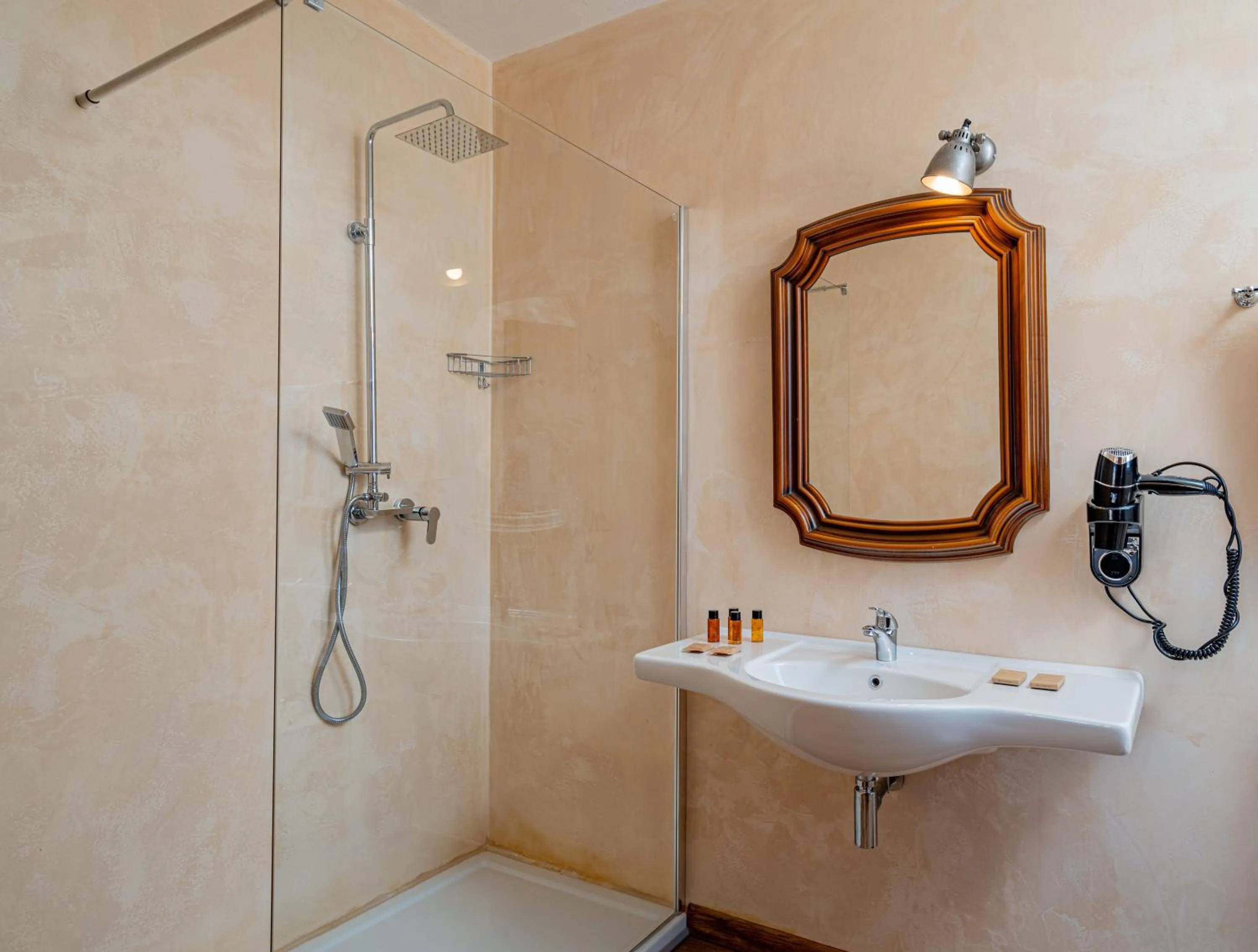 Albergo Diffuso Mannois