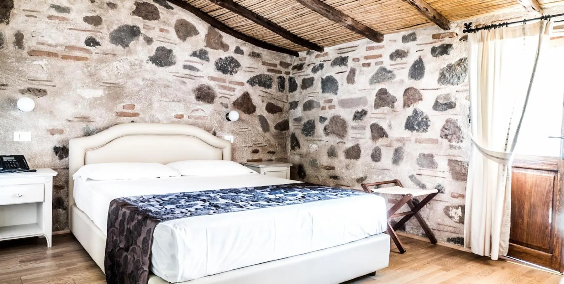 Photo of the whole room in Albergo Diffuso Mannois