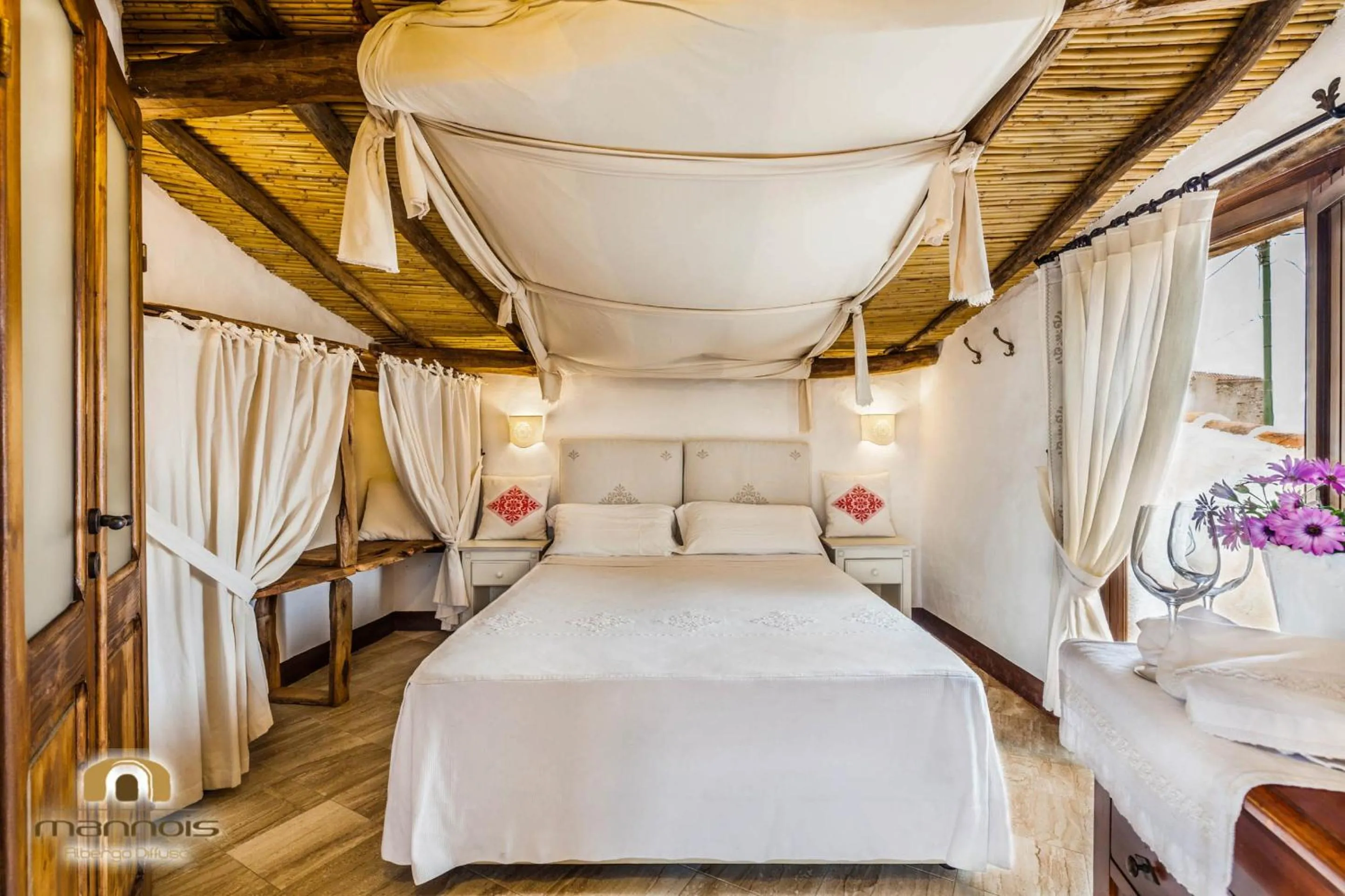 Photo of the whole room in Albergo Diffuso Mannois