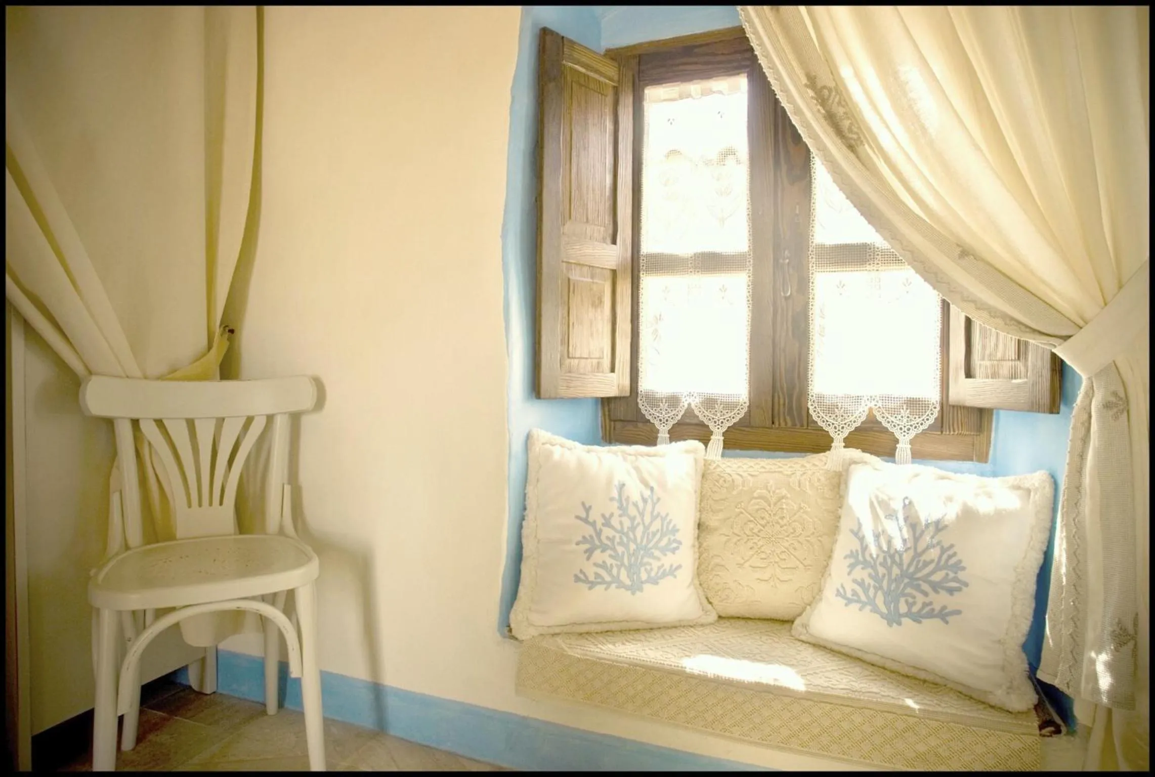 Decorative detail in Albergo Diffuso Mannois