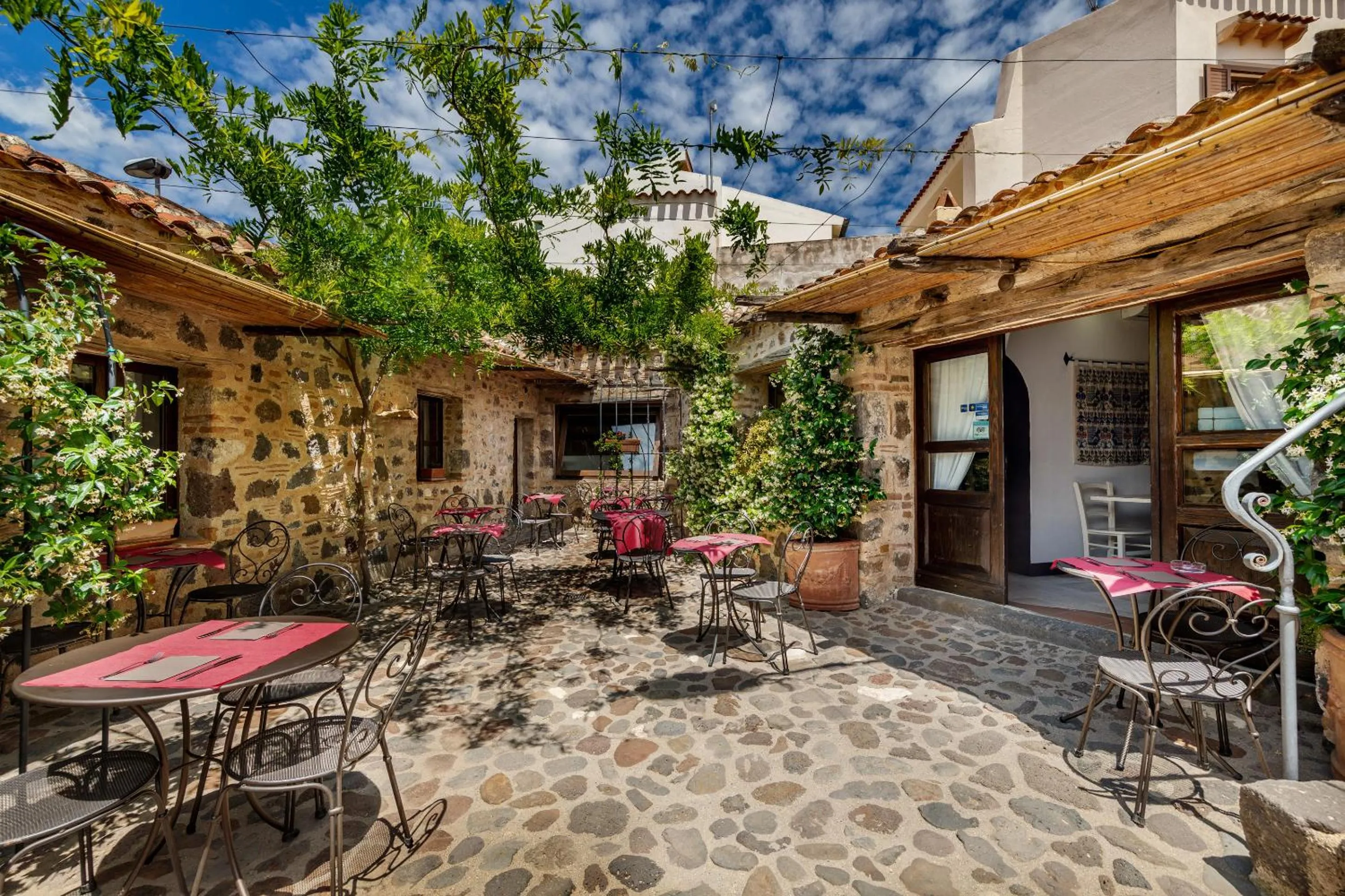 Albergo Diffuso Mannois