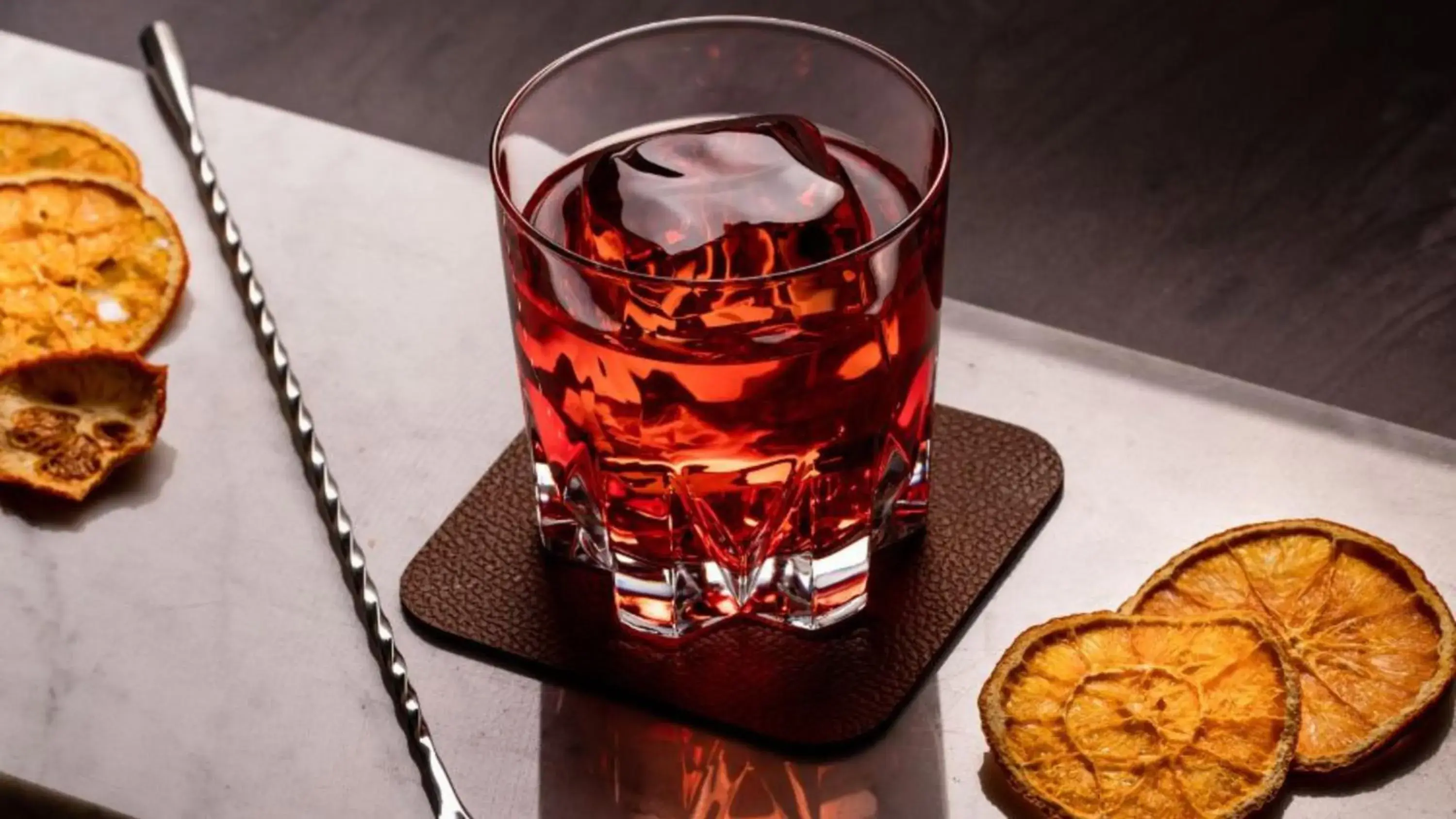 Lounge or bar in Holiday Inn Singapore Atrium by IHG Lounge or bar in Holiday Inn Singapore Atrium by IHG