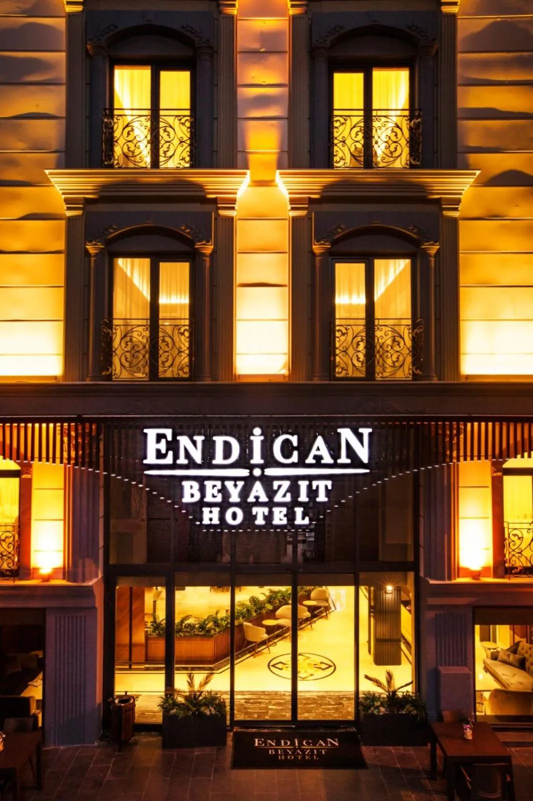 Facade/entrance in Endican Beyazit Hotel