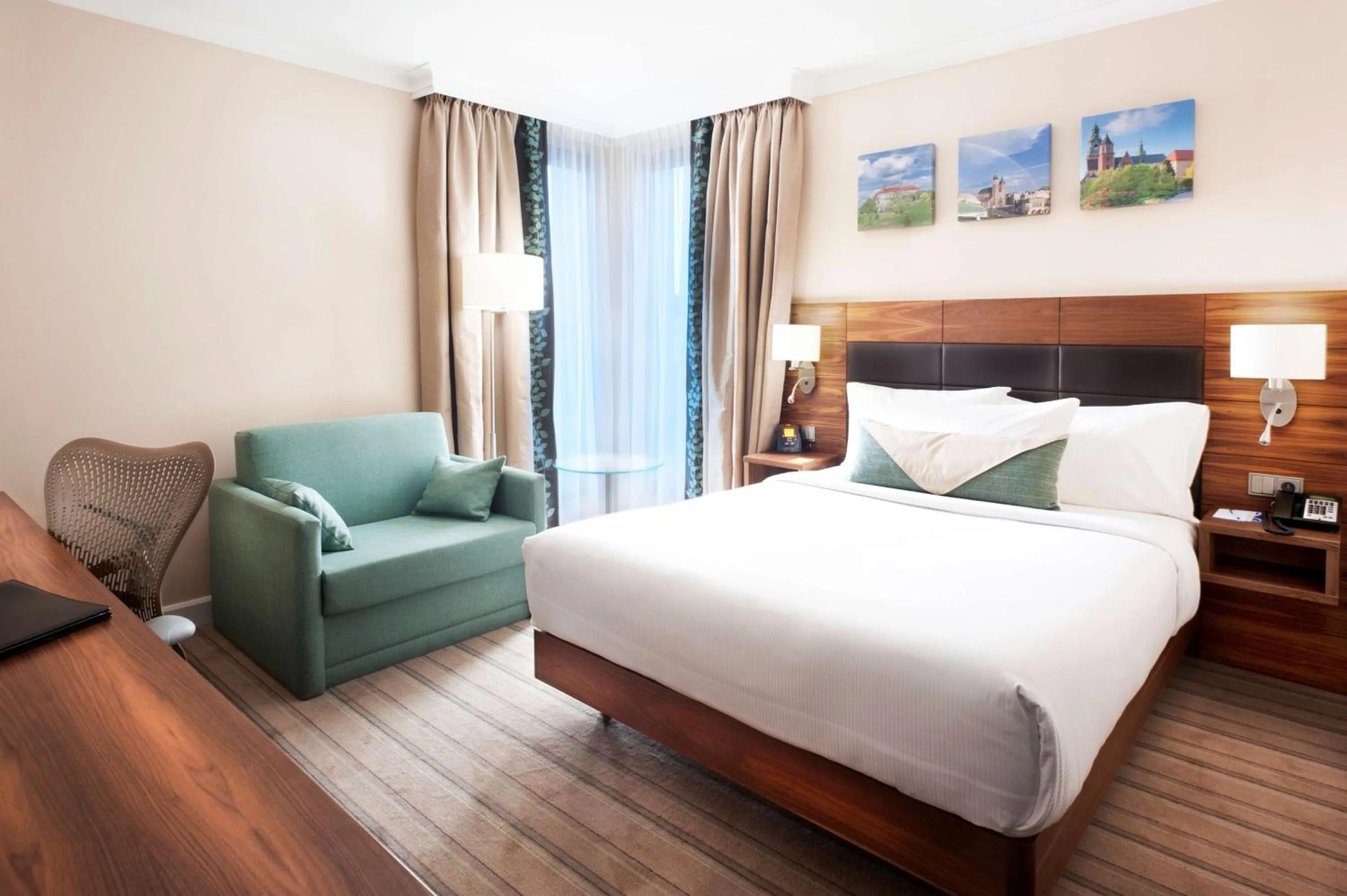 Bedroom, Bed in Hilton Garden Inn Krakow