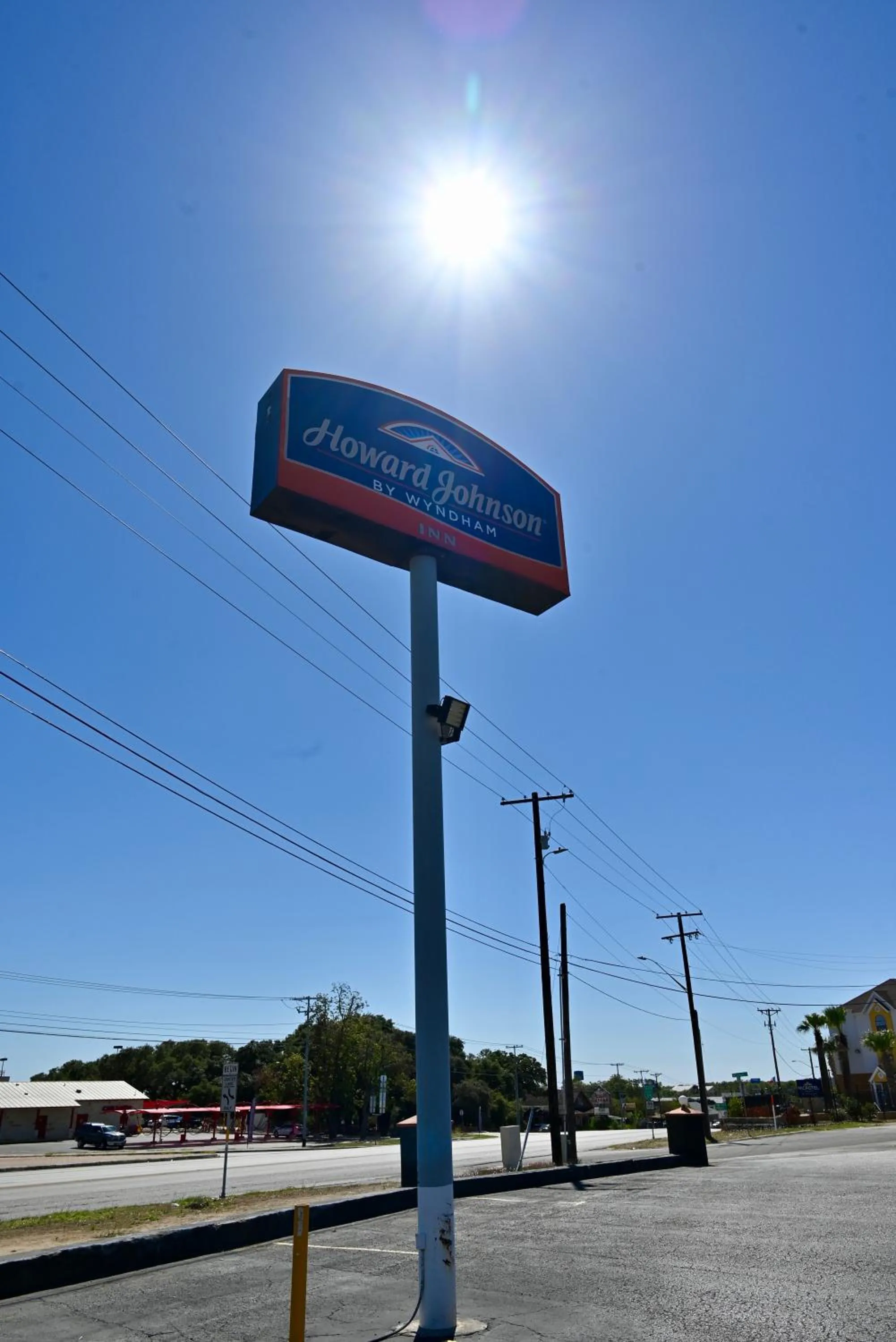 Property building in Howard Johnson by Wyndham Near Schlitterbahn