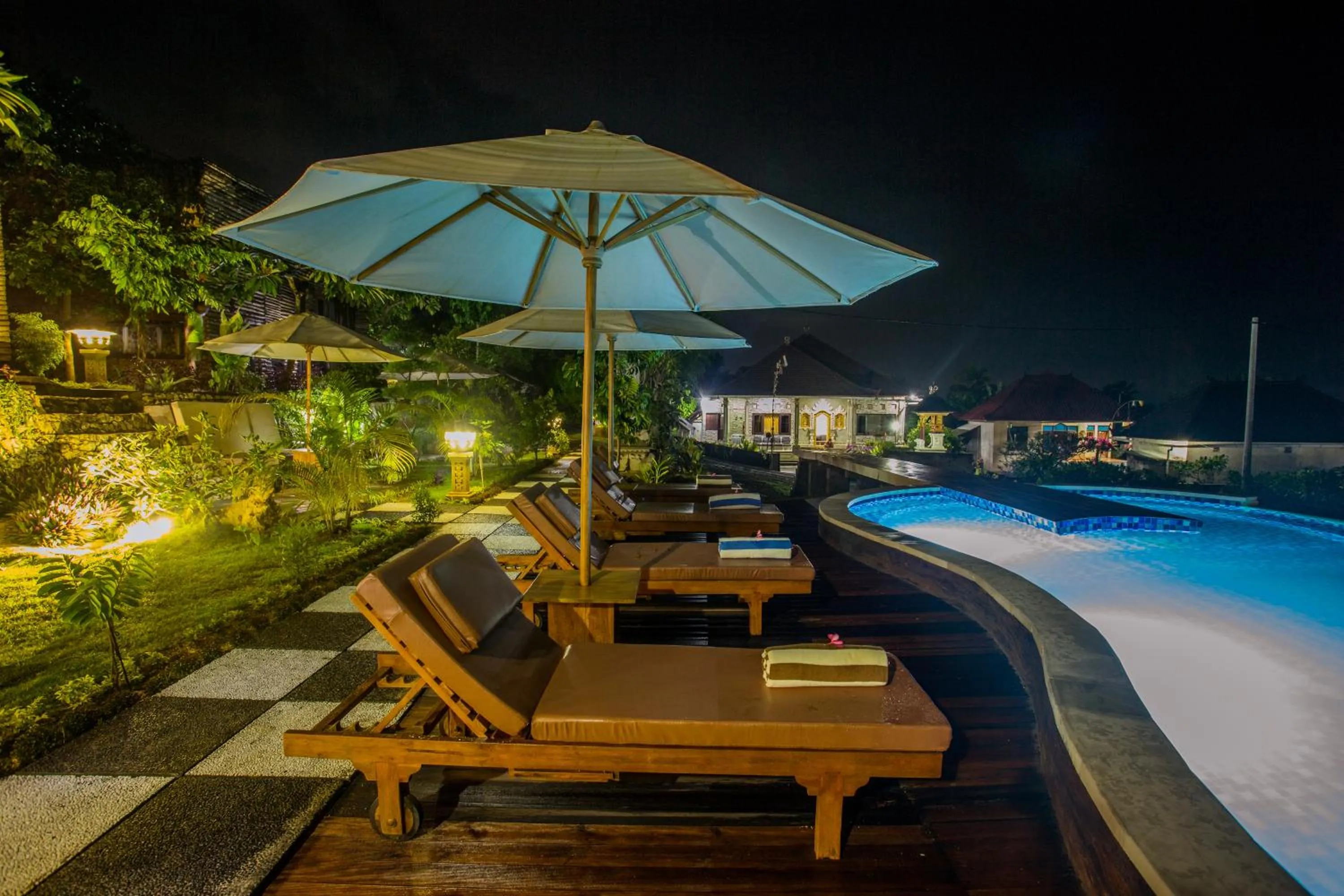 Patio in Kabeh Jati Garden Villa & Restaurant