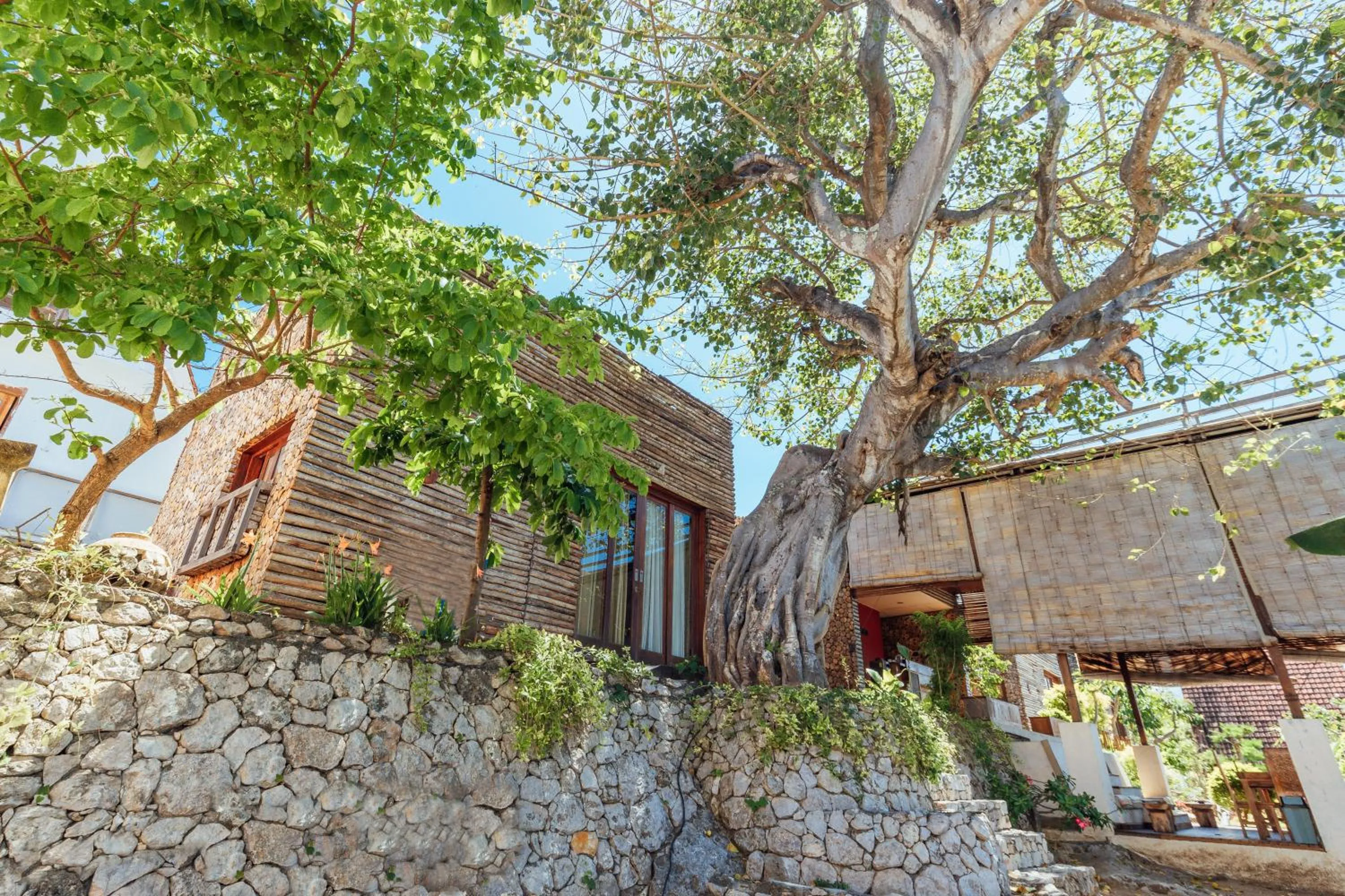 Property building in Kabeh Jati Garden Villa & Restaurant