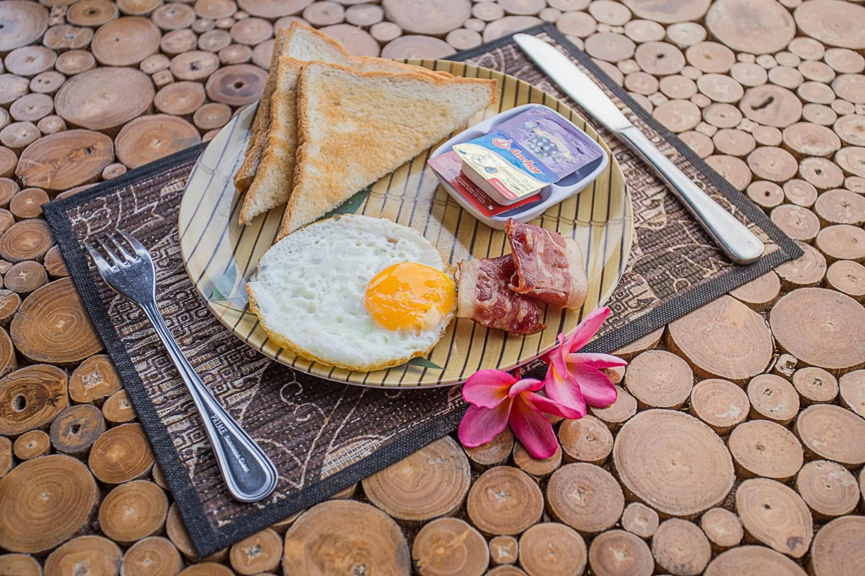 Breakfast in Kabeh Jati Garden Villa & Restaurant