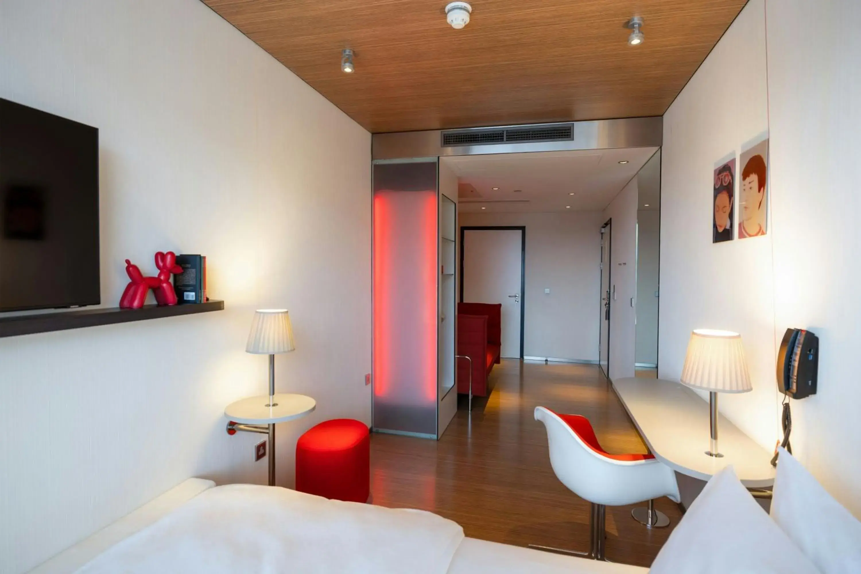 Bedroom, Bed in citizenM Glasgow Bedroom, Bed in citizenM Glasgow