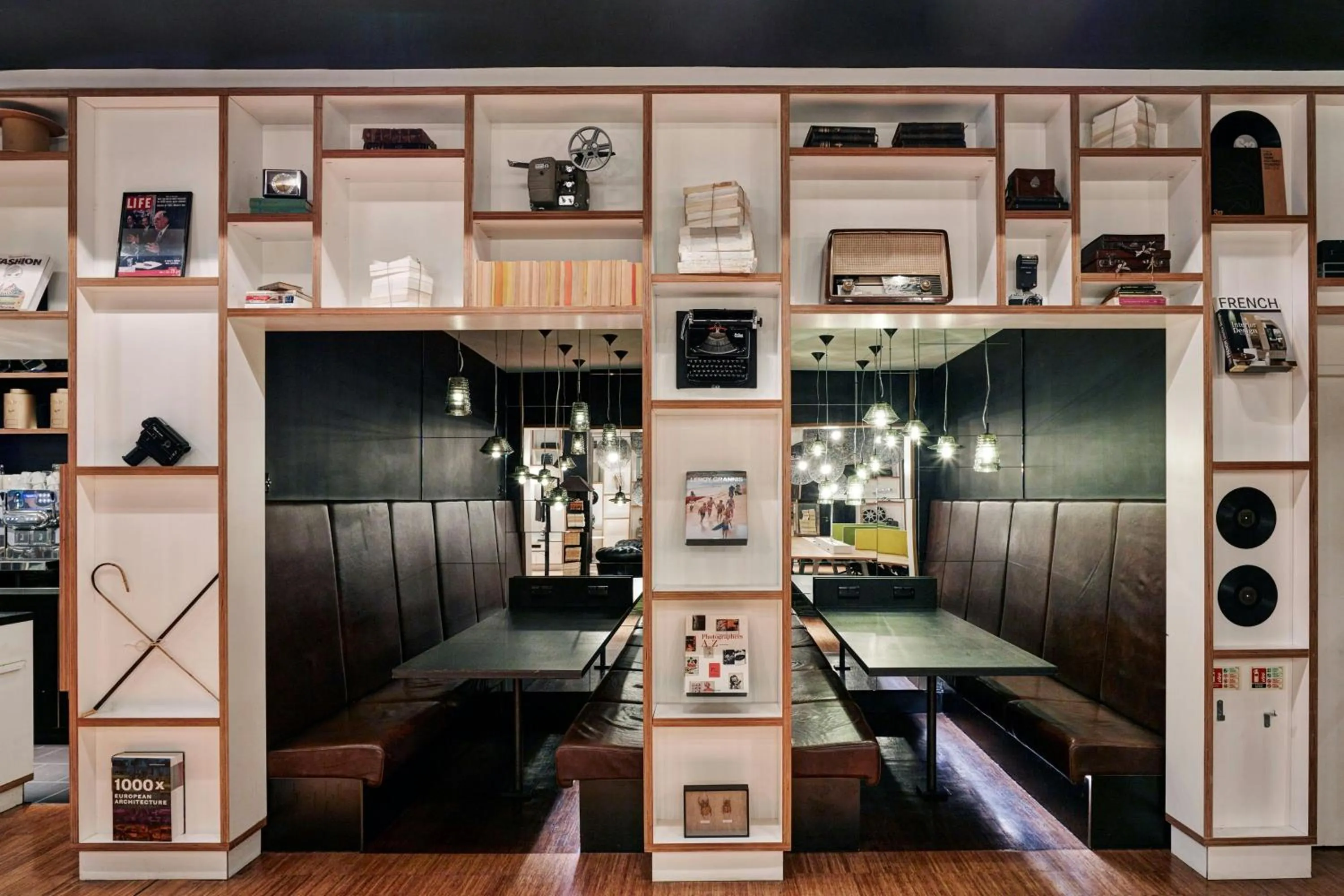 Meeting/conference room in citizenM Glasgow