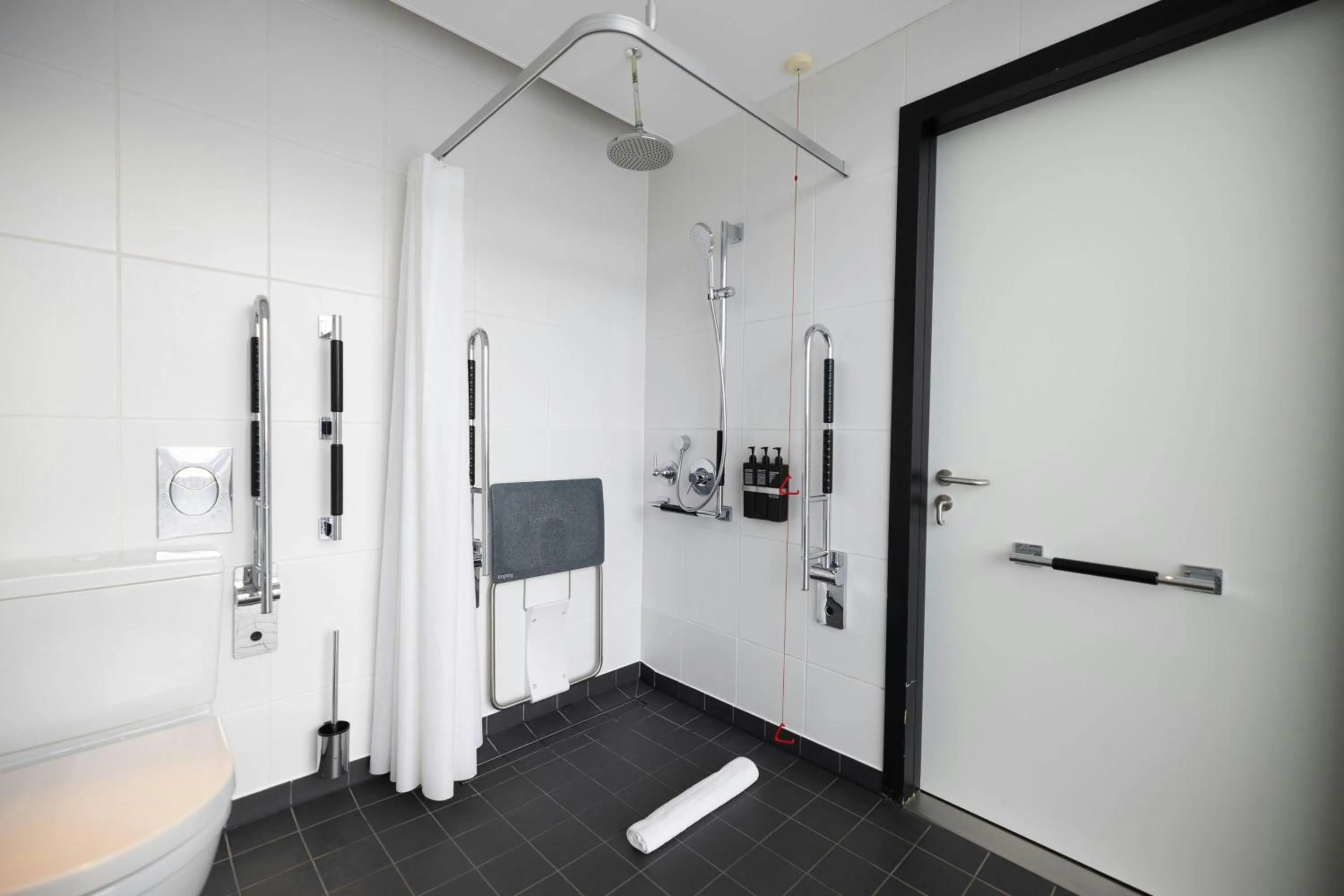 Bedroom in citizenM Glasgow