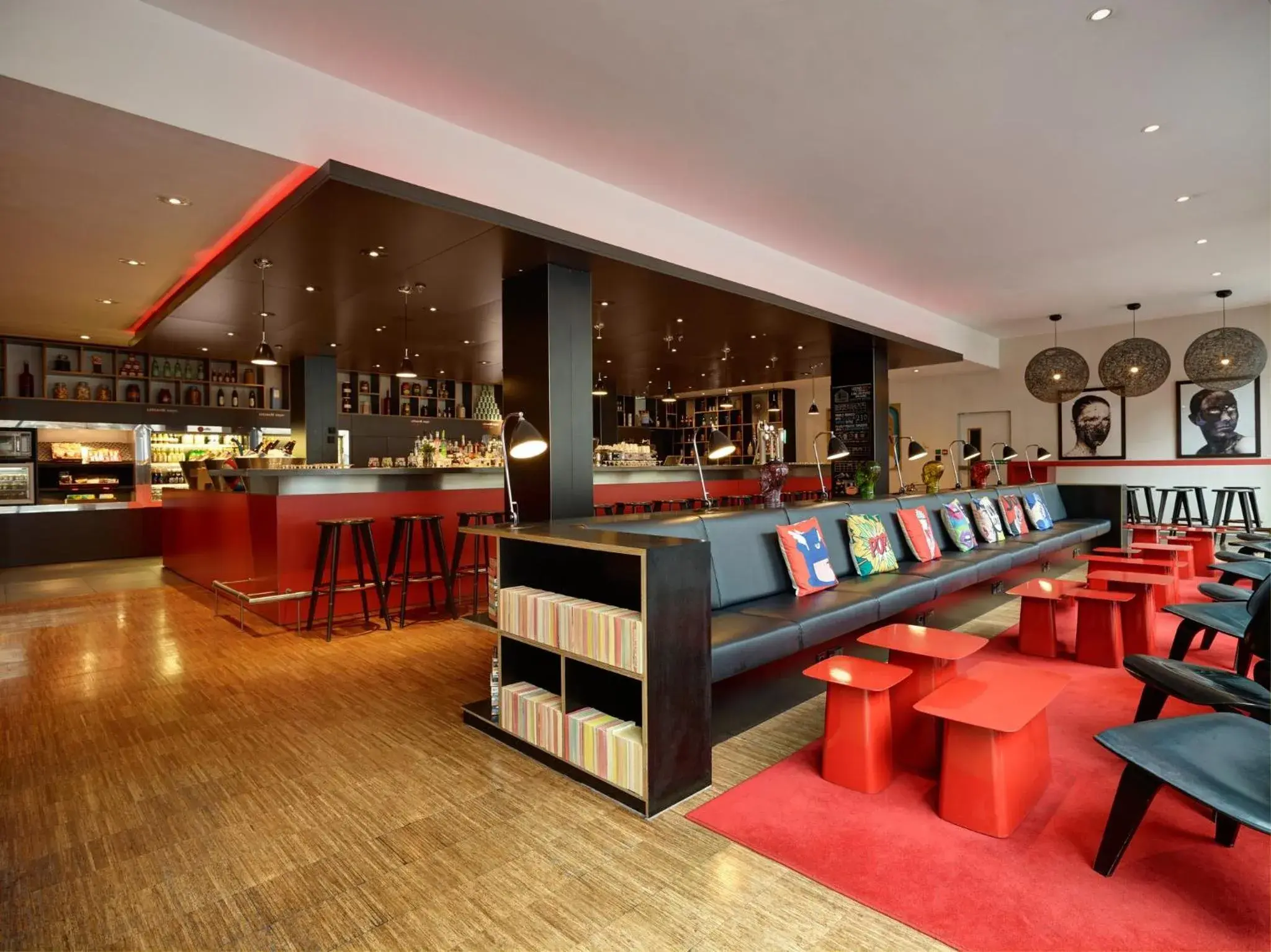 Lounge or bar in citizenM Glasgow Lounge or bar in citizenM Glasgow