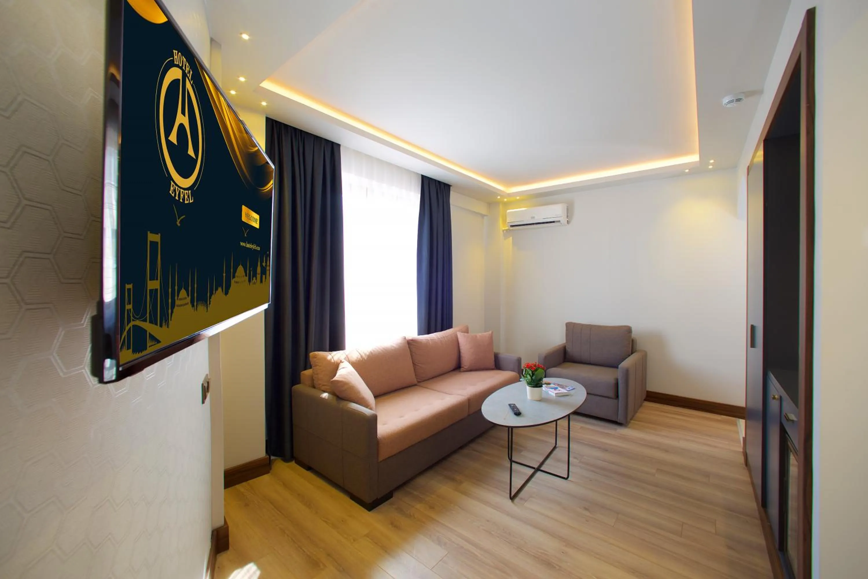 Seating area in Hotel Eyfel