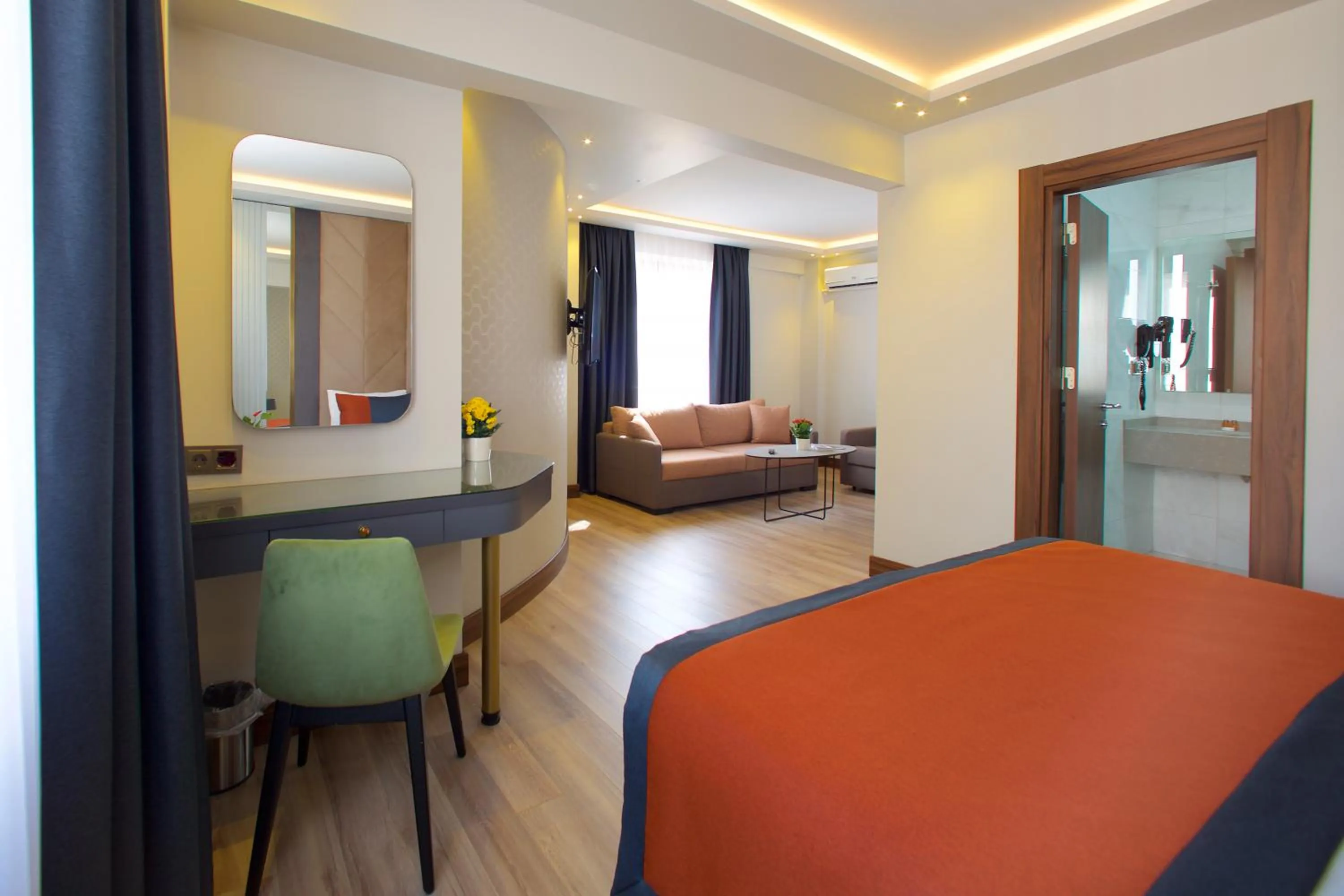 Photo of the whole room, Bed in Hotel Eyfel