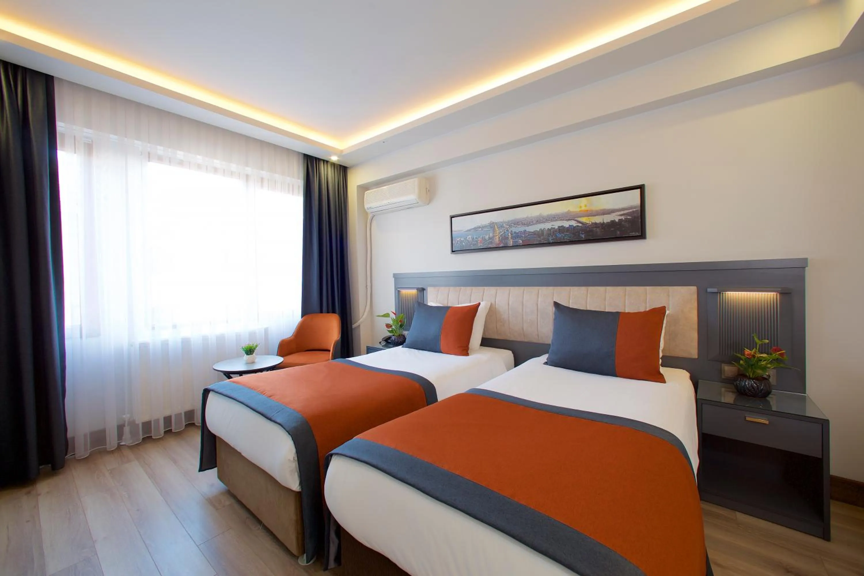 Photo of the whole room, Bed in Hotel Eyfel