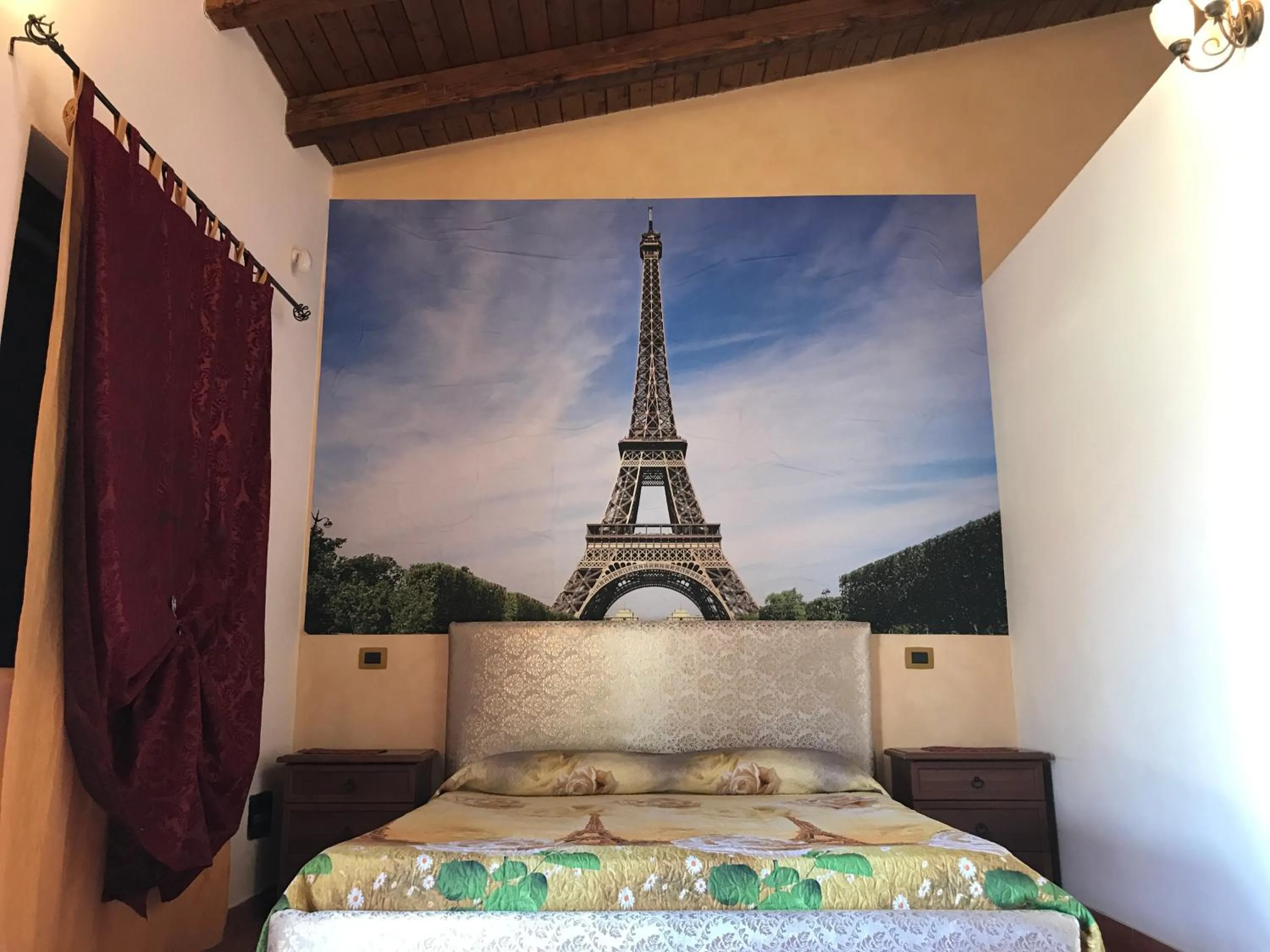 Photo of the whole room in Villa Alisia