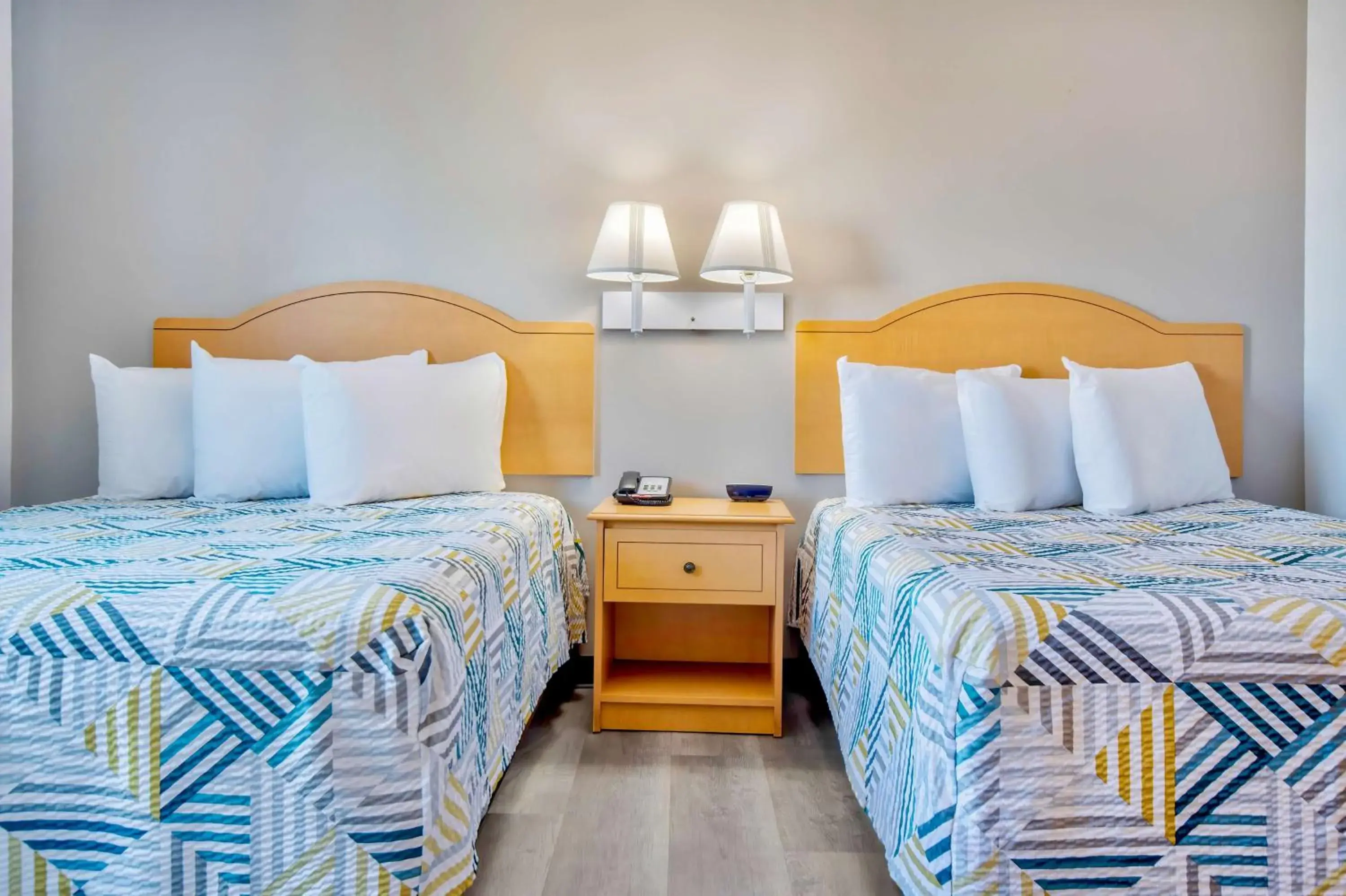 Bedroom, Bed in Studio 6-Bakersfield, CA Bedroom, Bed in Studio 6-Bakersfield, CA