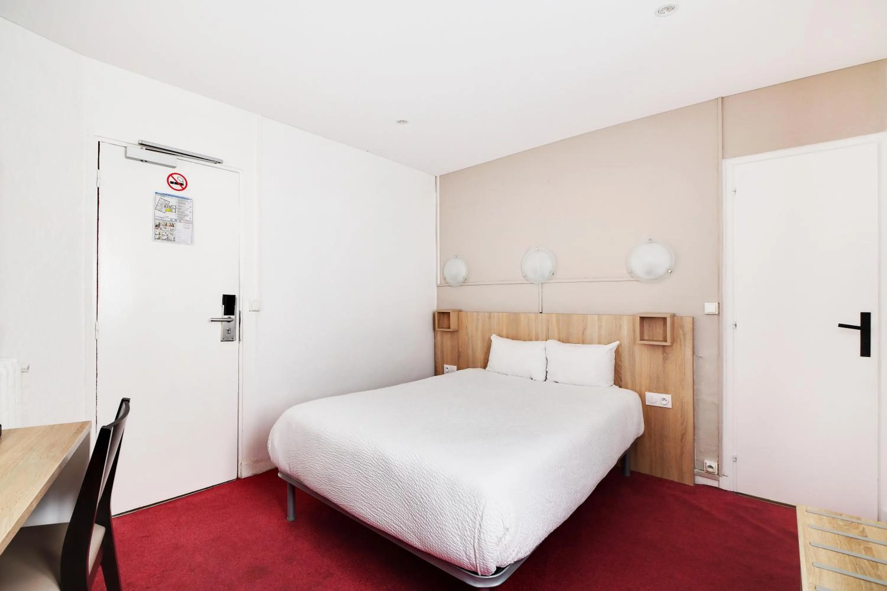 Bedroom, Bed in Altona